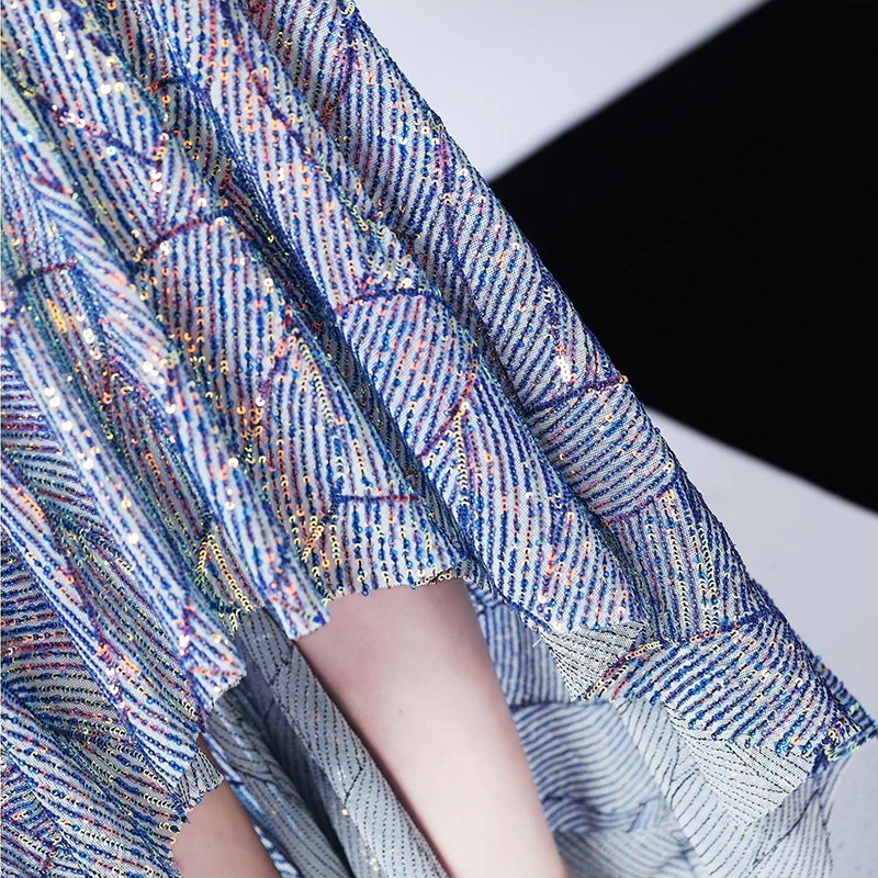 kudapy ชุดยาวสีเทาเงิน/สีดำ/สีดำรุ้ง/สีน้ำเงินรุ้ง ออกงานหน้าสั้น-หลังยาวปักเลื่อม เนื้อผ้าขยายได้