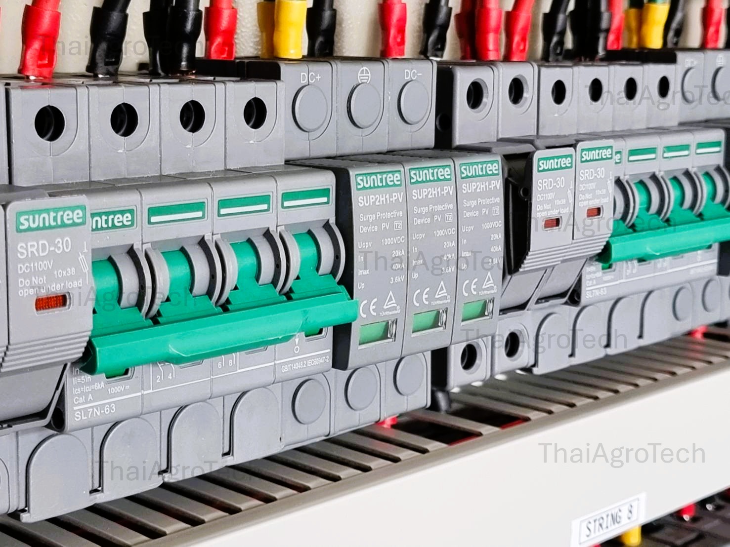 ตู้ดีซีคอมบายเนอร์ Suntree DC Combiner Box 1000V ใช้กับงานติดตั้งระบบโซล่าเซลล์ แบบ 12-13 สตริง 80-100 กิโลวัตต์, For Solar Cell System DC PV 12-13String 80-100kwp