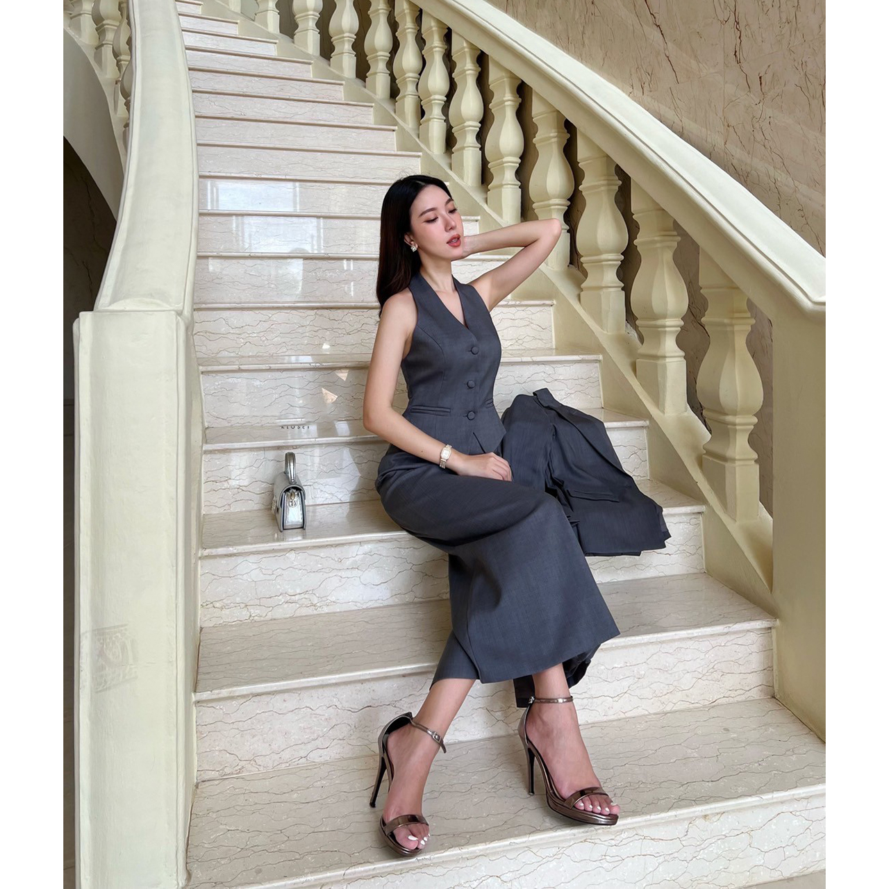 kudapy เซ็ท3ชิ้น เสื้อ Top+กระโปรงยาว+เสื้อสูท Top เป็นเสื้อกั้กกระดุมจริงด้านหน้า เว้าหลัง กระโปรงยาวซิปด้านหลังมีซับในอย่างดี