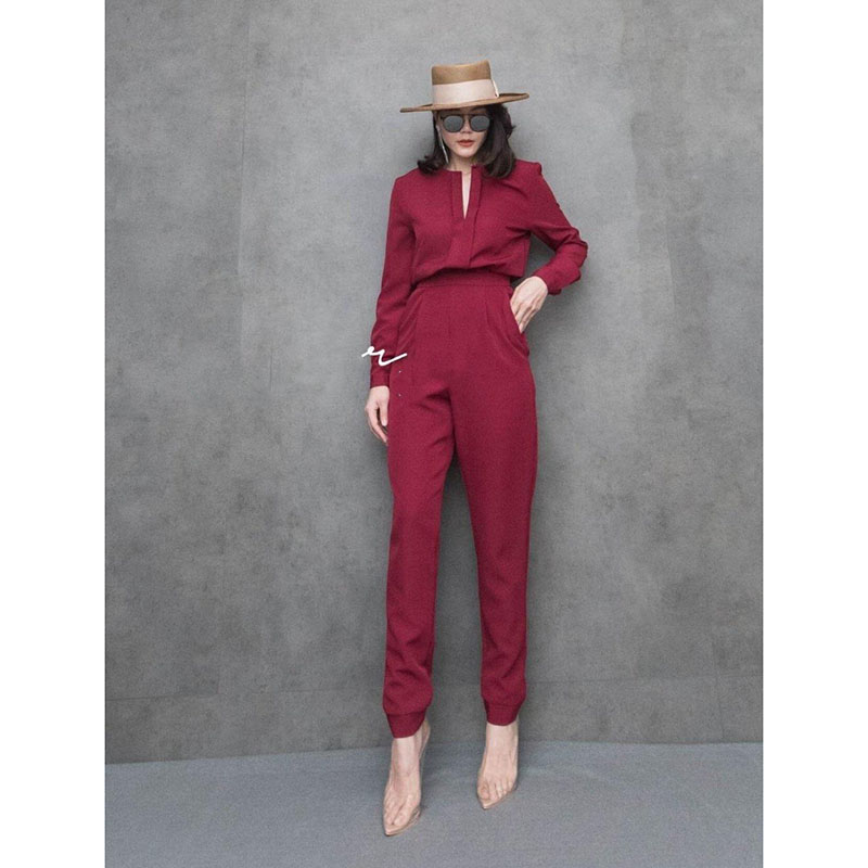 kudapy ชุดจั้มพ์สูทขายาวสีแดง/สีชมพู จั้มคอวี ทรงเรียบเก๋ ทรงดี