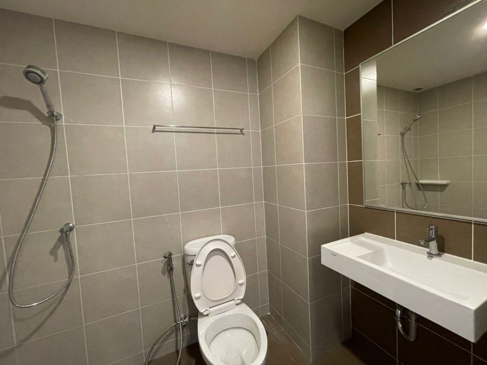 ให้เช่าคอนโด Lumpini Ville Sukhumvit 76 - Bearing Station 2 (ลุมพินี วิลล์ สุขุมวิท 76-แบริ่ง สเตชั่น 2) - ตกแต่งเฟอร์ครบห้องน่าอยู่วิวสระ - การเดินทาง: BTS แบริ่งและสำโรง