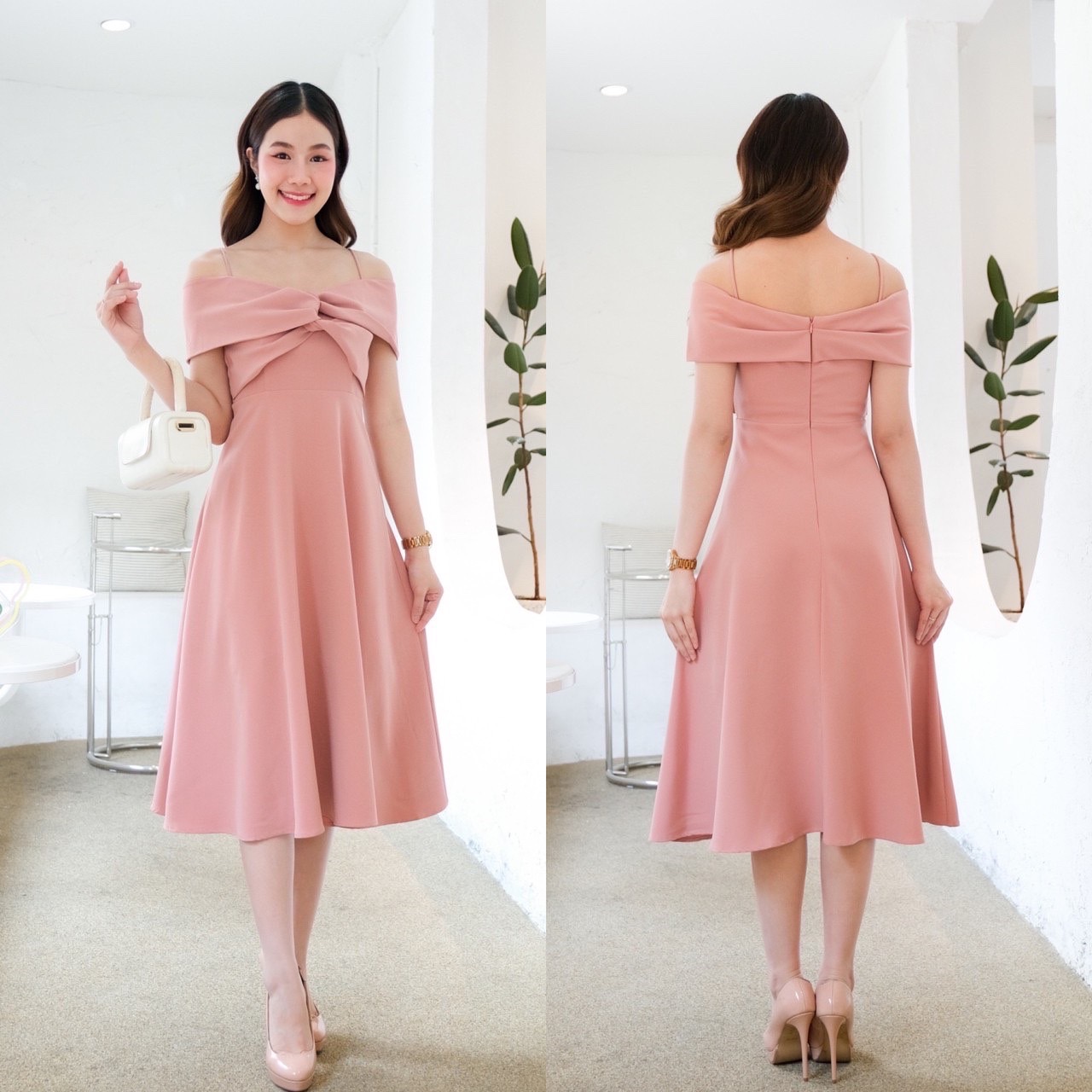 kudapy เดรสสั้นสีรีมนู๊ด/สีเขียวมิ้นท์/สีชมพู ผ้าเครปเกาหลี มิดี้เดรสเปิดบ่า ดีเทล อกปมไขว้พรางต้นแขนส่เปิดบ่า หรือใส่เป็นสายเดี่ยวก็น่ารัก