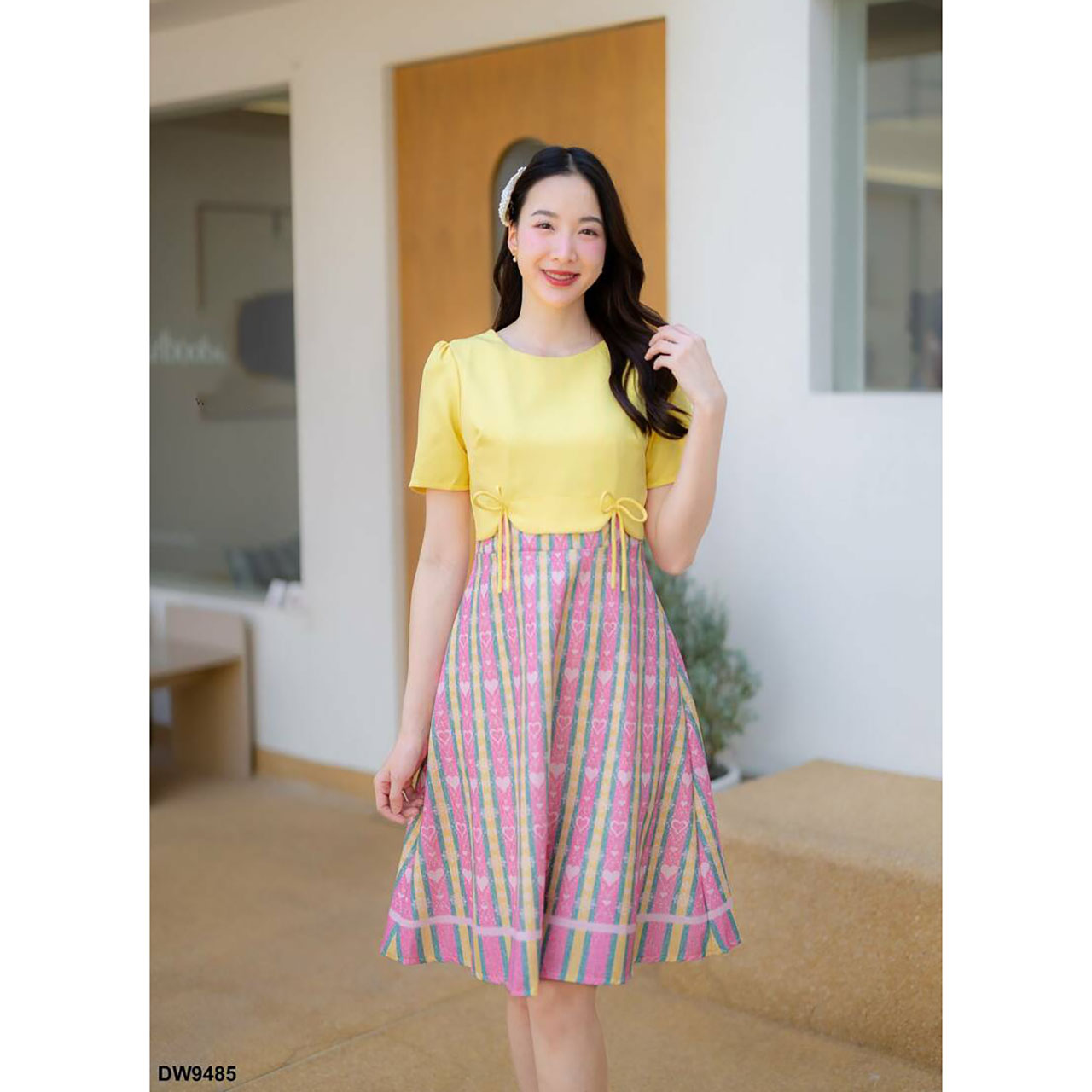 kudapy เดรสสั้นสีเหลือง สีชมพู สีกรม สีฟ้า ผ้าไทยลายหัวใจแต่งโบว์เอว