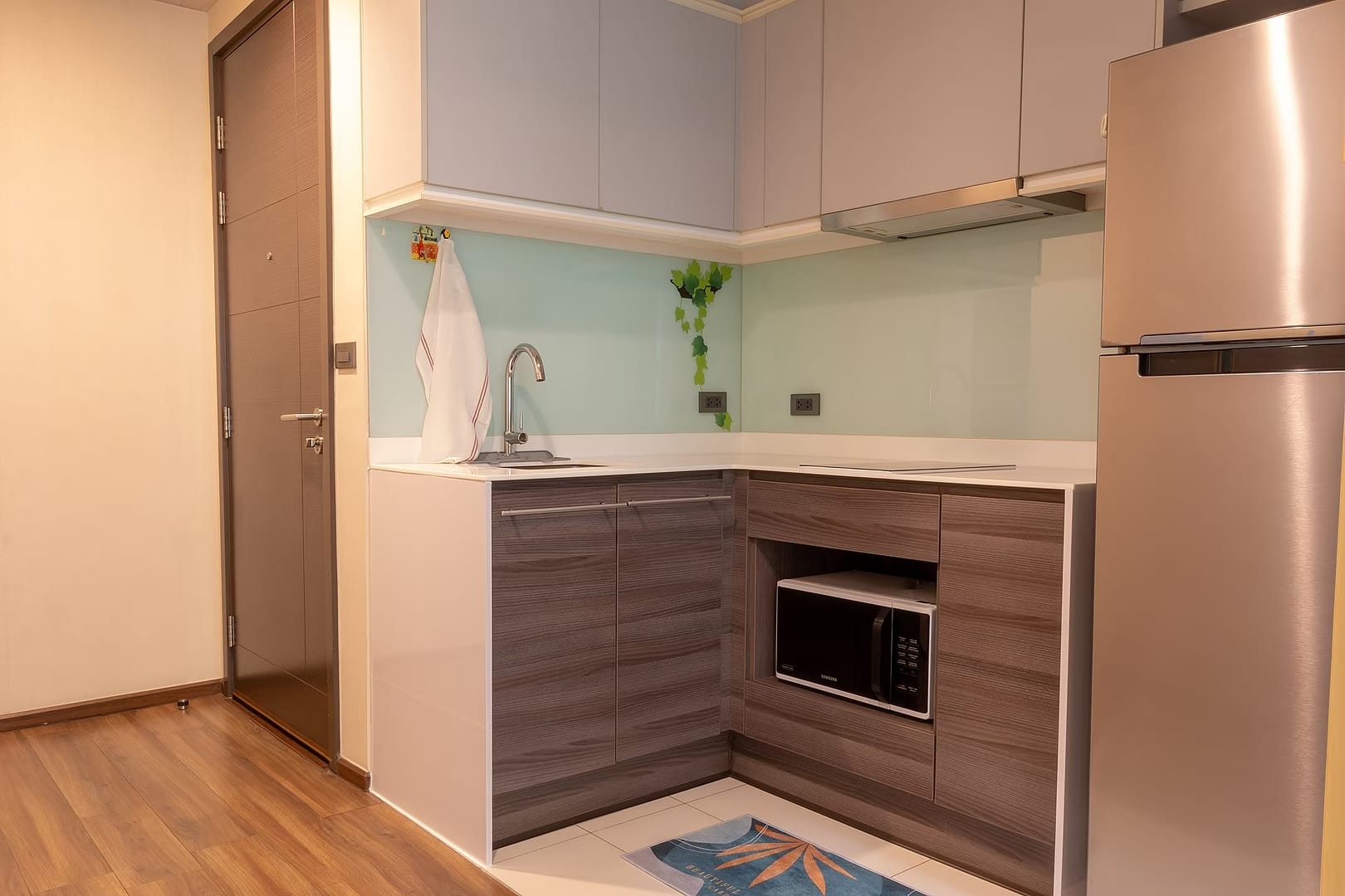 สนใจชมห้องติดต่อได้เลย Line ID: Smile-easy ปล่อยเช่าคอนโด Ceil by Sansiri (ซีล บาย แสนสิริ) - 1ห้องนอน 1ห้องน้ำ 1ห้องนั่งเล่น - ใกล้ BTS เอกมัย - ขนาดห้อง 46.8 ตรม. ชั้น 1 ตึก B