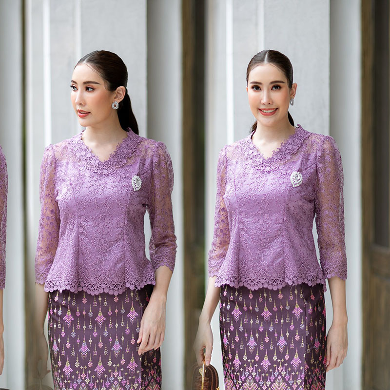 kudapy เสื้อใช้ผ้าลูกไม้สีน้ำตาลทอง/สีขาว/สีม่วง เนื้อดีทอลายแน่นทั้งตัว พร้อมซับในเนื้อดีในตัว มีซิปหลังสวมใส่ง่าย (เฉพาะเสื่อ)