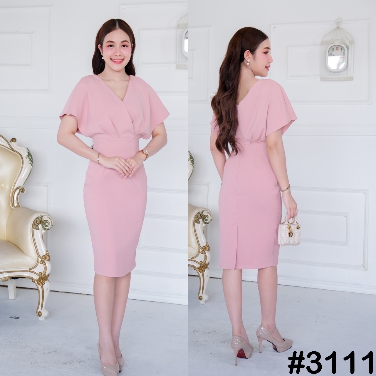 kudapy เดรสสั้น คอวี เปิดบ่า เนื้อผ้าเครปเกาหลี ดีเทลจีบเอว พรางแขน เรียบหรู กระโปรงทรงสอบ ผ่าหลังป้ายซ้อน ไม่โป๊