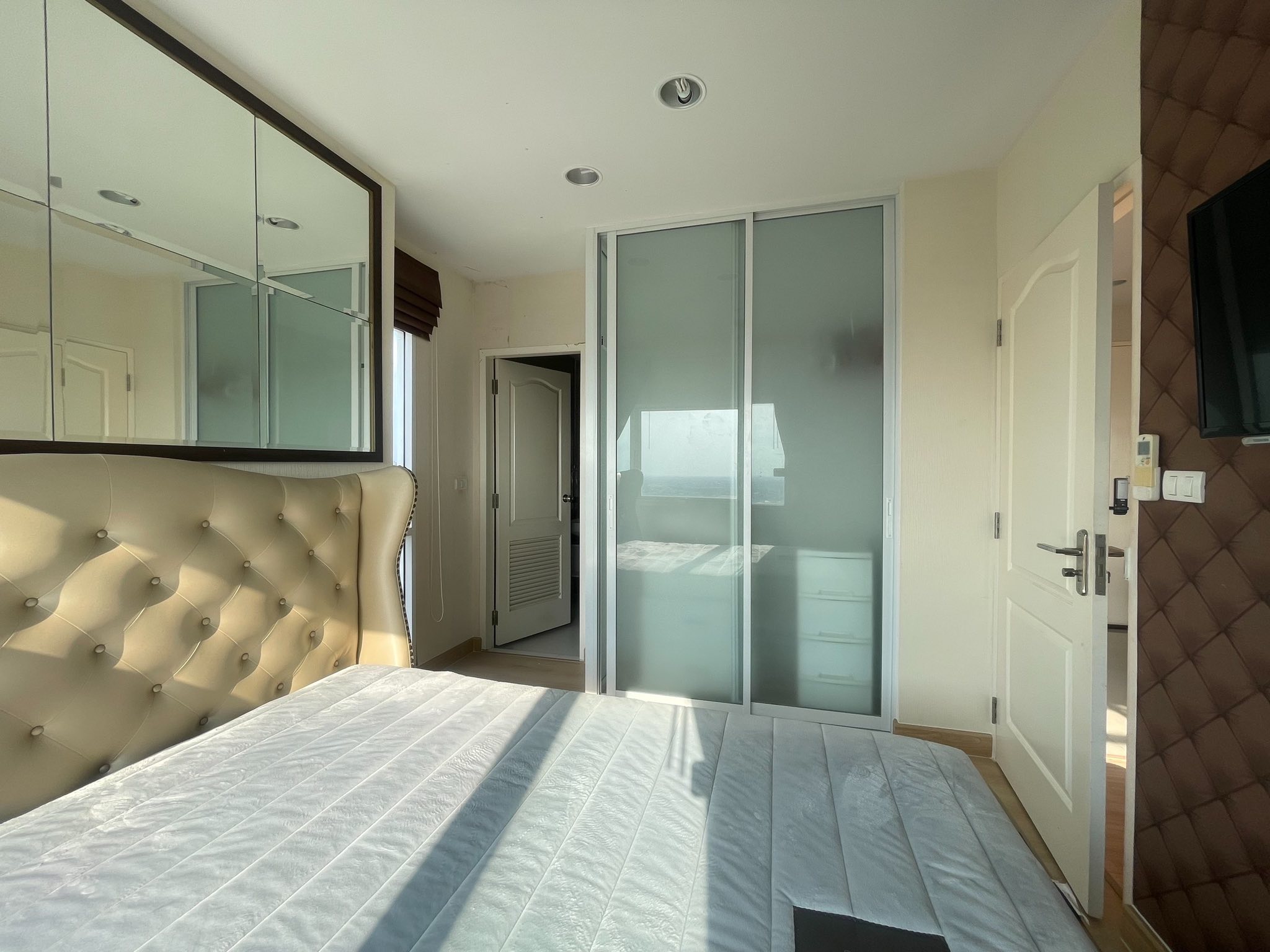 ให้เช่าคอนโด Bangkok Horizon Ratchada - Thaphra (แบงค์คอก ฮอไรซอน รัชดา – ท่าพระ) 1ห้องนอน 1ห้องน้ำ ห้องมุม ขนาดพื้นที่ตารางเมตร 27 ตรม. ตึก A /ชั้น 23