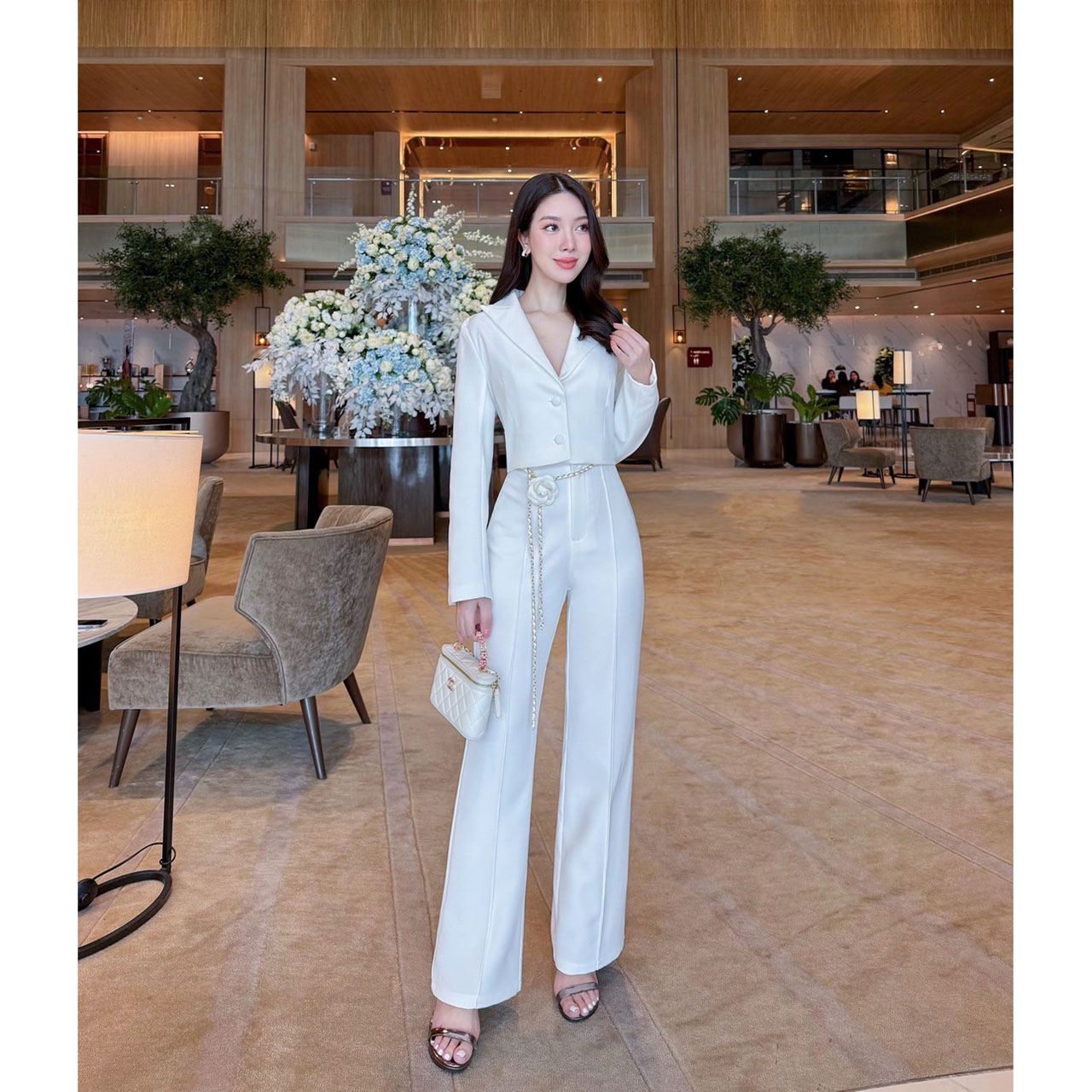 kudapy Sets 3 ชิ้น เสื้อ กางเกง เข็มขัดดอกไม้ เสื้อกระดุมปั้มจริง 2 เม็ด กางเกงตีเกล็ดหน้า ซิปตะขอมีซับในอย่างดี