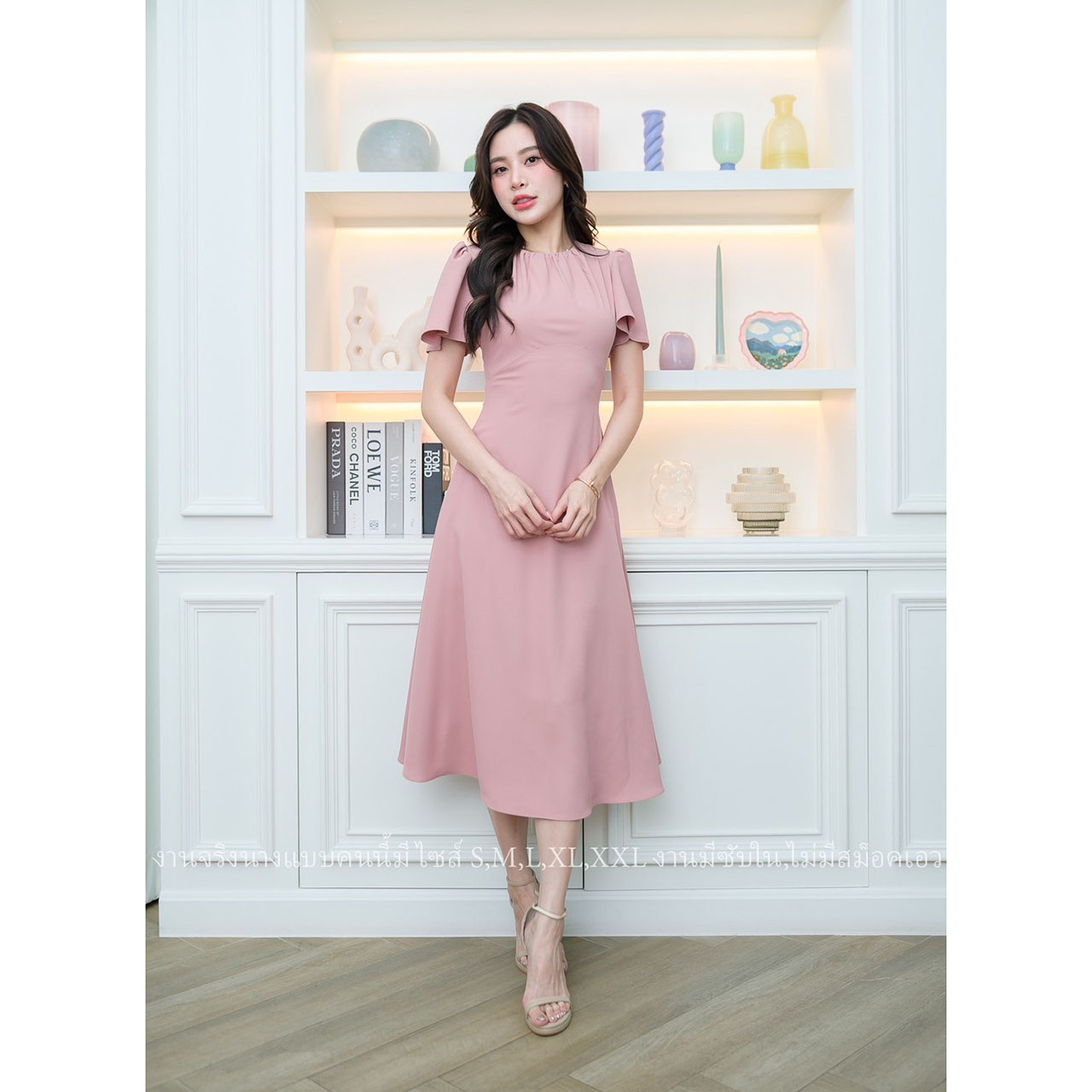 kudapy เดรสสั้นคอกลมสีชมพู/สีขาว/สีเขียวมิ้น แขนสั้นระบาย กระโปรงคลุมเข่า แนวเรียบหรู ชุดไปงานแต่ง