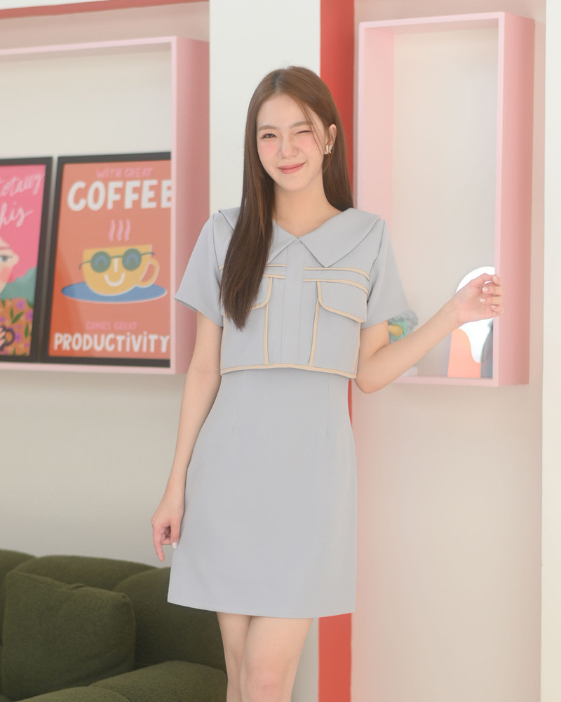 kudapy เดรสแขนสั้นคอปก กิมมิคแต่งกุ๊นสีด้านหน้า แต่งกุ๊นขอบฝากระเป๋า เว้นสาบกลาง มีกระเป๋าอกใส่ของได้จริง