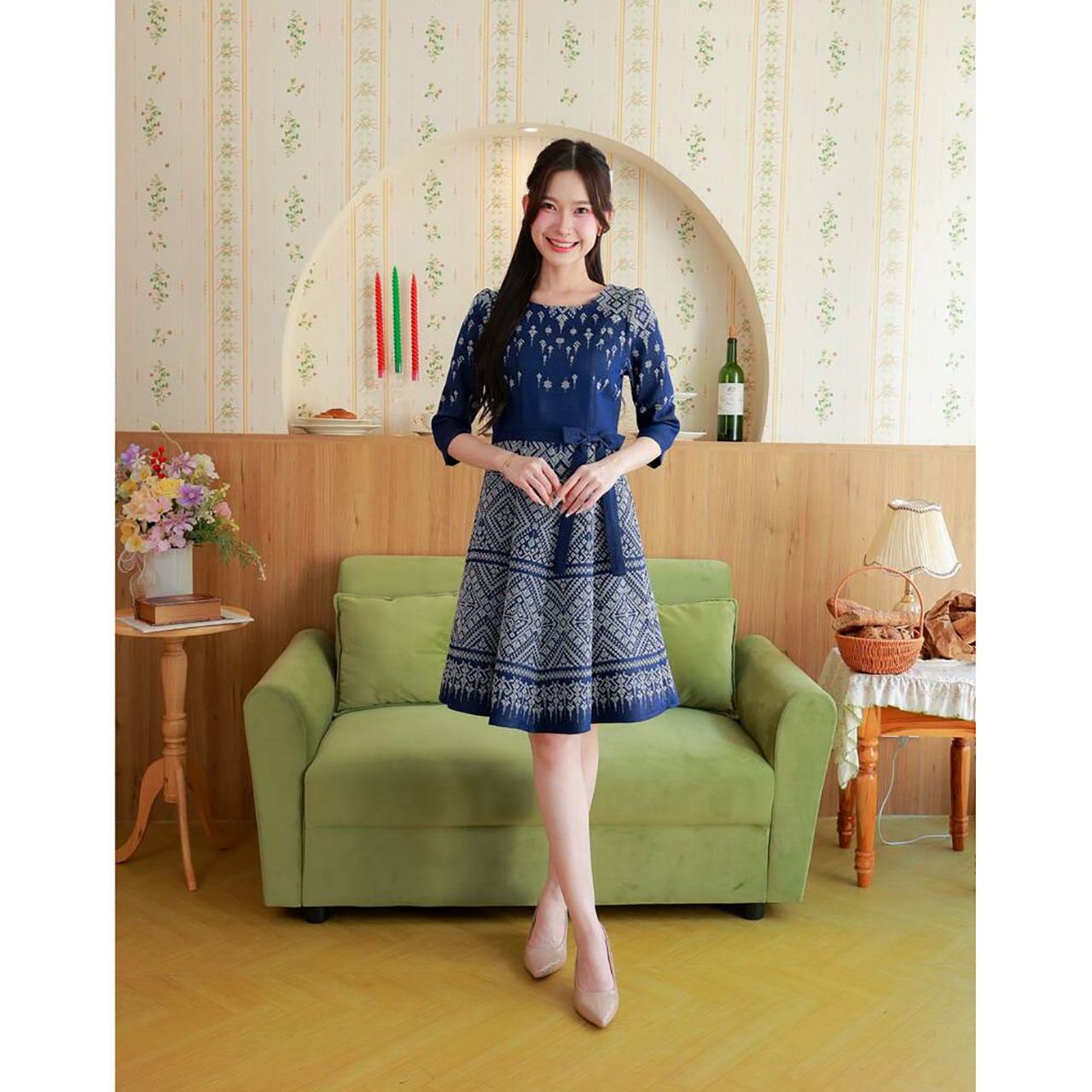 kudapy เดรสสั้น ผ้าไทยแขนยาวศอกเอวแต่งโบว์