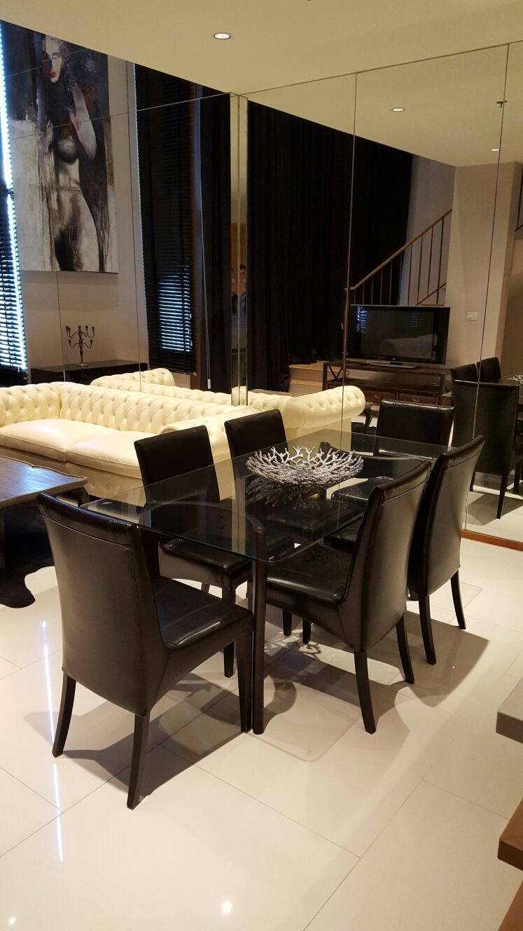 BTS Phrom Pong Condo For rent The Emporio Place (ดิ เอ็มโพริโอ เพลส) Duplex