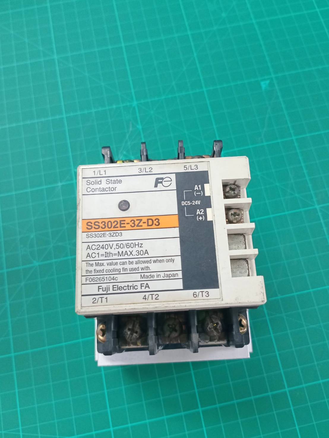 Fuji Electric FA SS302E-3Z-D3 solid state contacter