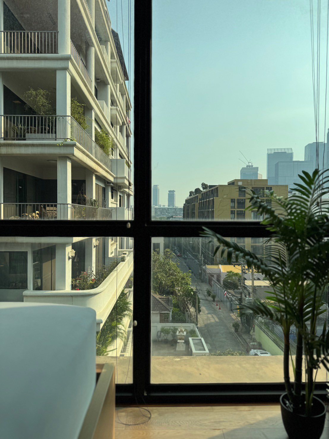 ให้เช่าคอนโด Socio Ruamrudee (โซซิโอ ร่วมฤดี) โซน รถไฟฟ้า BTS เพลินจิต ห้องแบบ 1ห้องนอน / 1ห้องน้ำ ขนาดห้อง 32 ตรม. ชั้น 6