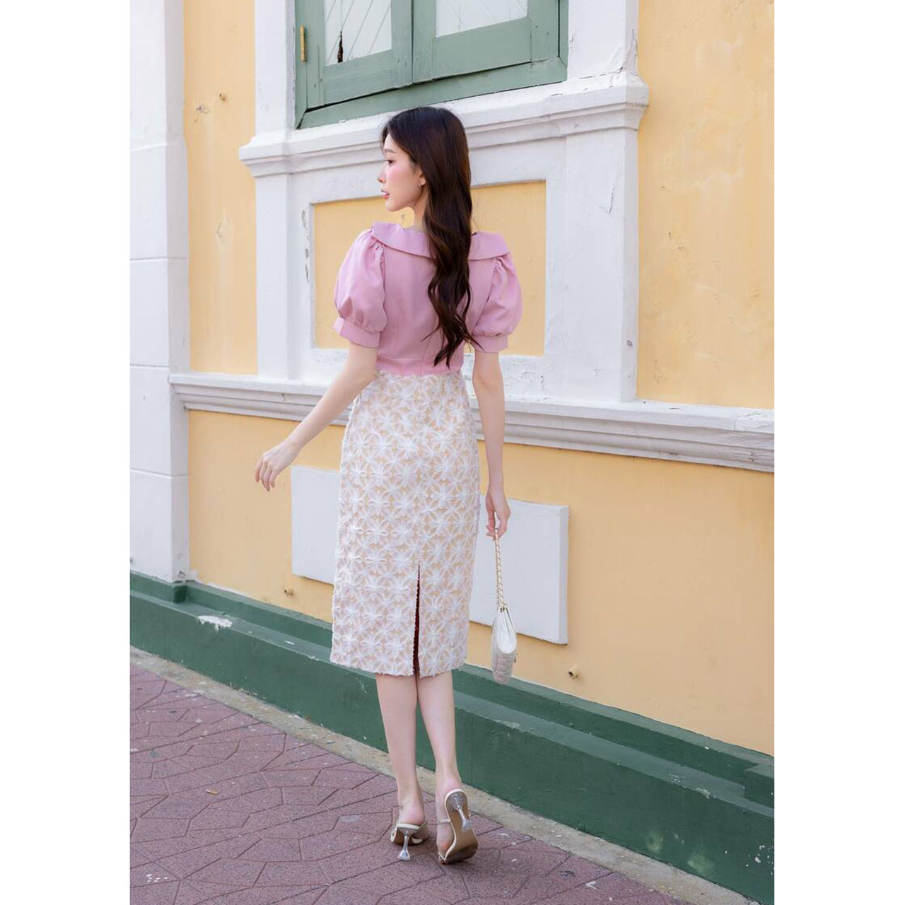 kudapy เดรสสั้นสีชมพู/สีขาว แขนตุ๊กตาแต่งโบว์อก