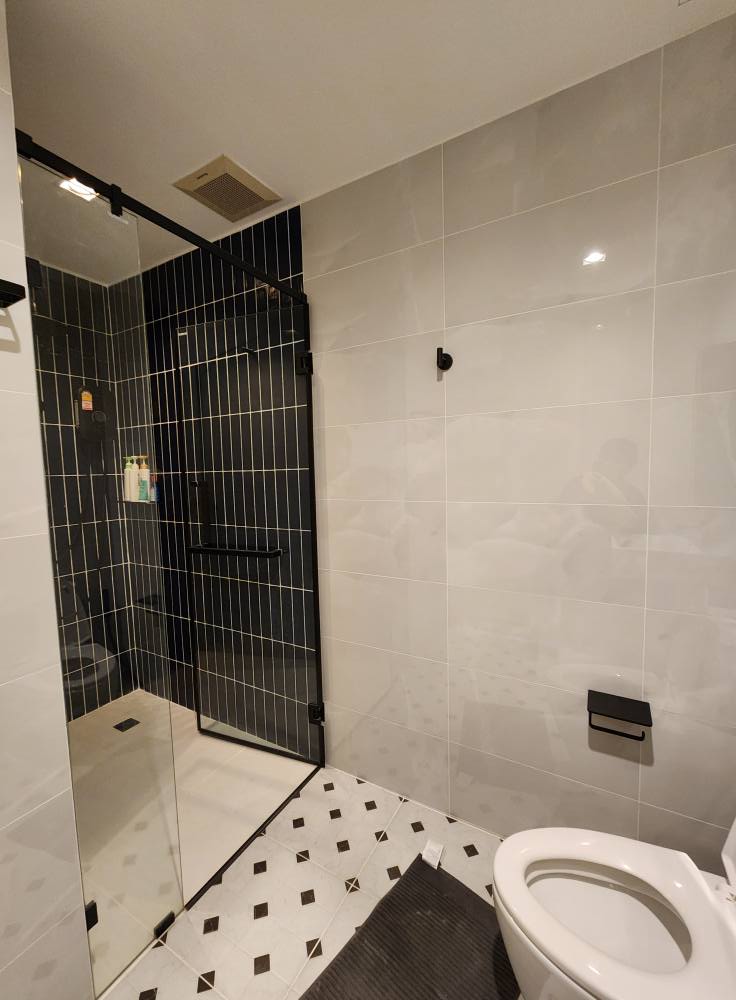 ให้เช่าคอนโด The Room Sathorn - Taksin (เดอะ รูม สาทร - ตากสิน) 2ห้องนอน / 2ห้องน้ำ ขนาด 68 ตรม. ชั้น 7 ค่าเช่า 28,000 ต่อเดือน รถไฟฟ้า BTS โพธิ์นิมิต