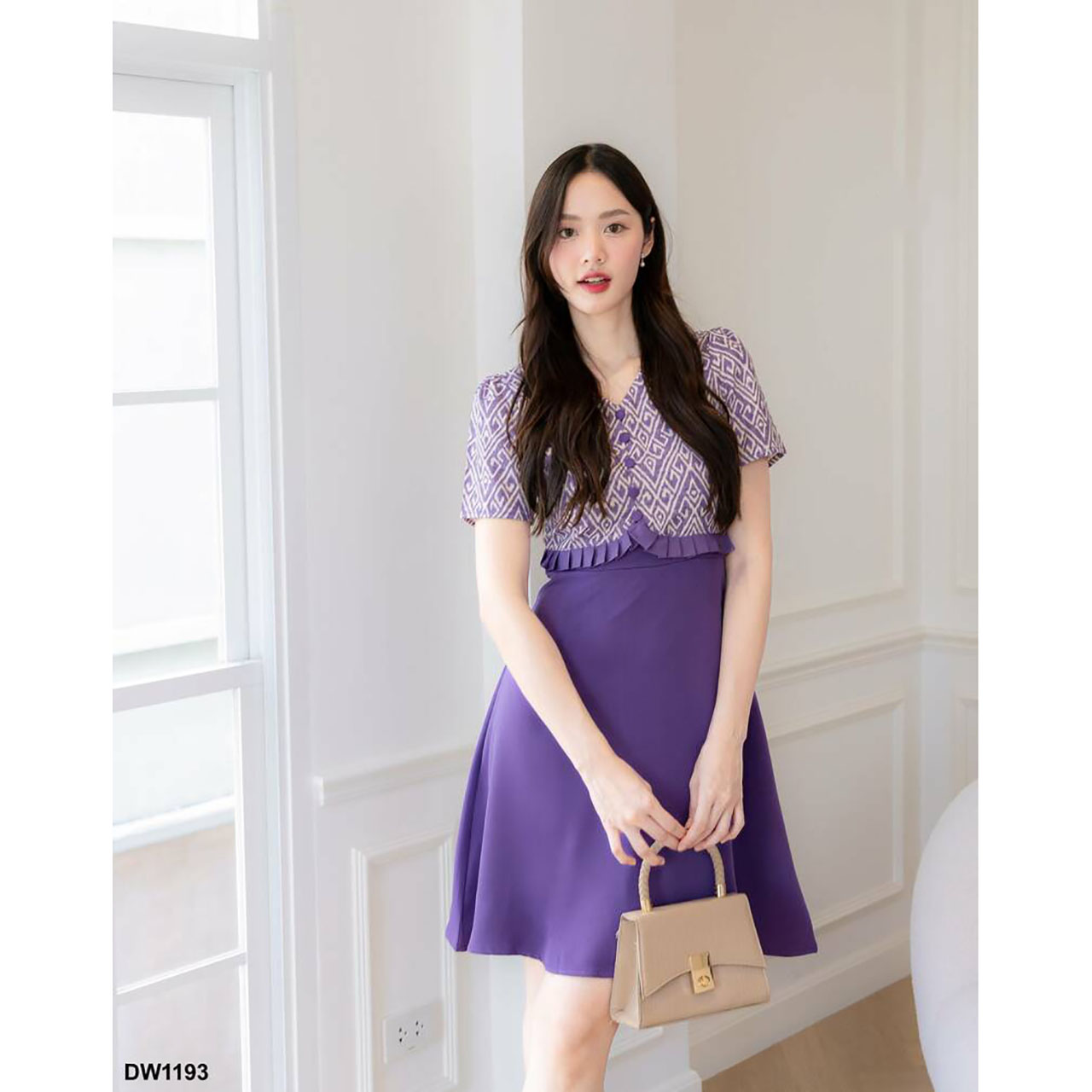 kudapy เดรสสั้นสีชมพู/สีฟ้า/สีม่วง กระโปรงบานผ้าพื้นเสื้อลายไทย