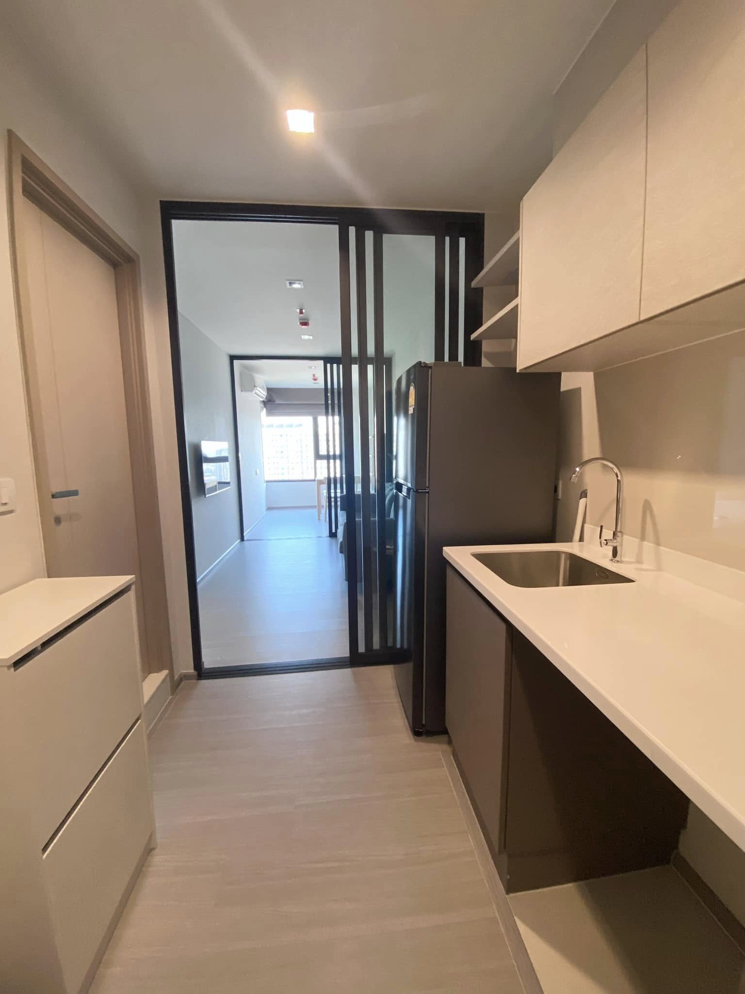 ให้เช่าห้องแบบ 1ห้องนอน 1ห้องอเนกประสงค์ 1ห้องน้ำ 1ครัวแยก โซนพื้นที่ BTS ตลาดพลู คอนโด Life Sathorn Sierra (ไลฟ์ สาทร เซียร์รา) ขนาดห้อง 36 ตรม. ชั้น 27 ตึก A