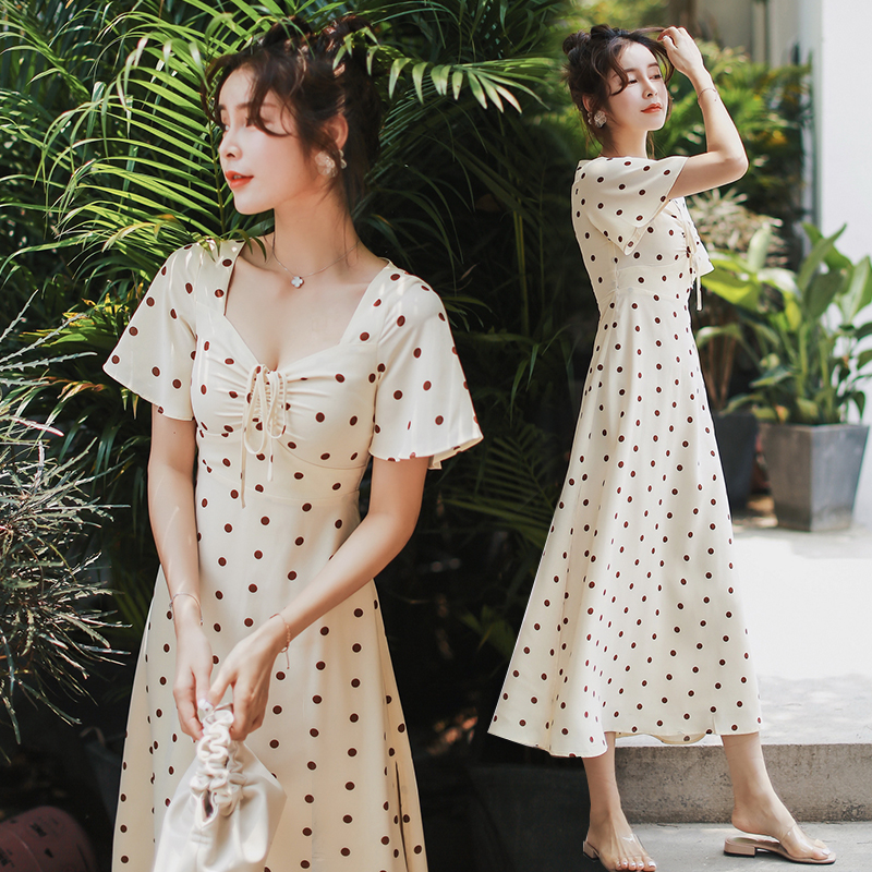kudapy ชุดไปเที่ยวทะเล เดรสยาวลายจุดสีครีมเบจ