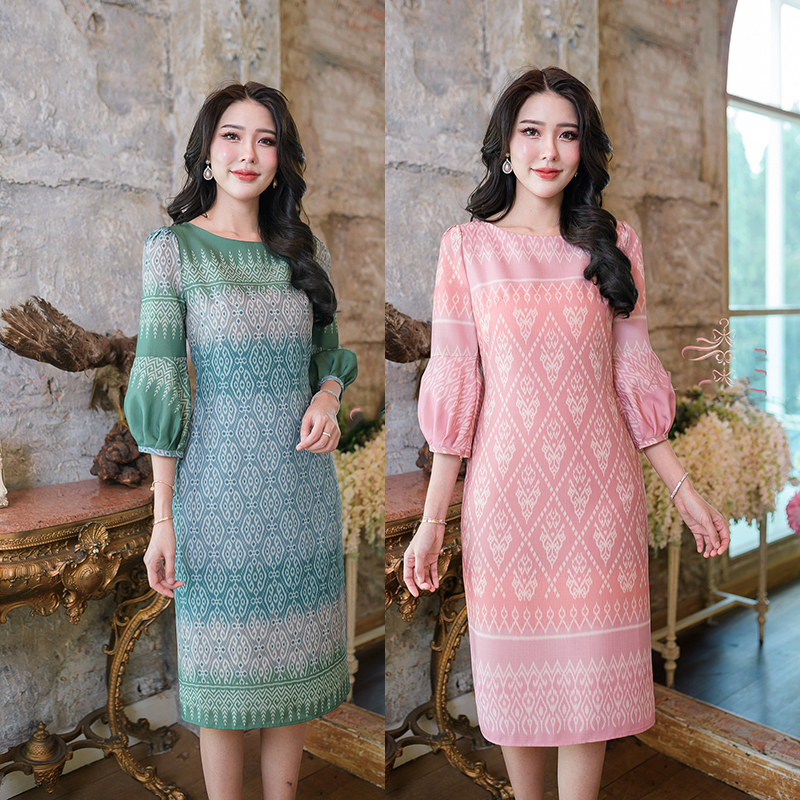 kudapy เดรสสั้นสีโทนชมพู/สีโทนเขียว ลายไทย ดีไซน์เก๋แขนยาวปลายบอลลูน มีซับในทั้งชุดแต่งซิปหลัง