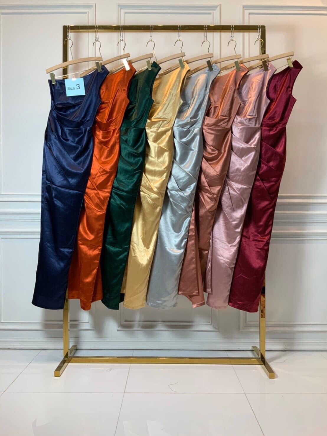 kudapy ชุดราตรียาวไหล่เฉียง เอวจีบข้าง กป.ยาว ผ้าเปเป้ไม่ยืด สีเขียวมิ้นท์ ,ฟ้า ,โอรส ,กรมท่า