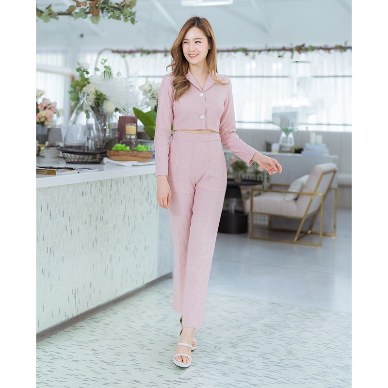 kudapy เซทสีชมพู/สีดำ/สีขาว สูทครอป+กางเกงขายาวลูกไม้