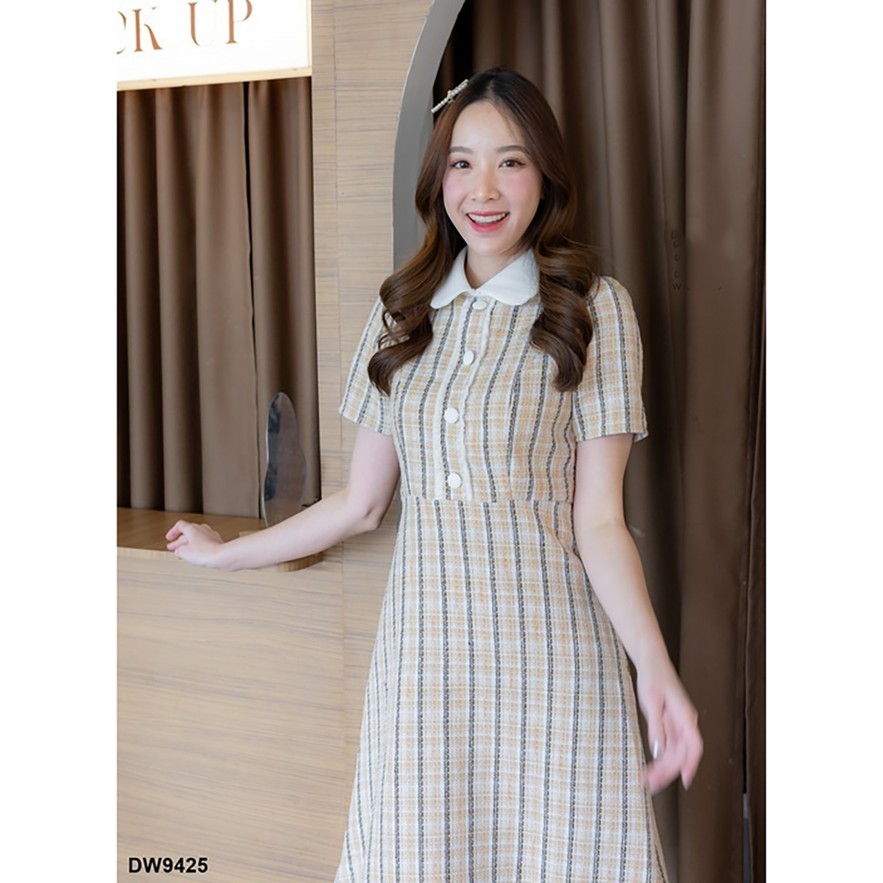 kudapy เดรสสั้นสีครีม/สีชมพู/สีฟ้า ทรงบานผ้าทวิตคอปกแต่งกระดุม4ชิ้น