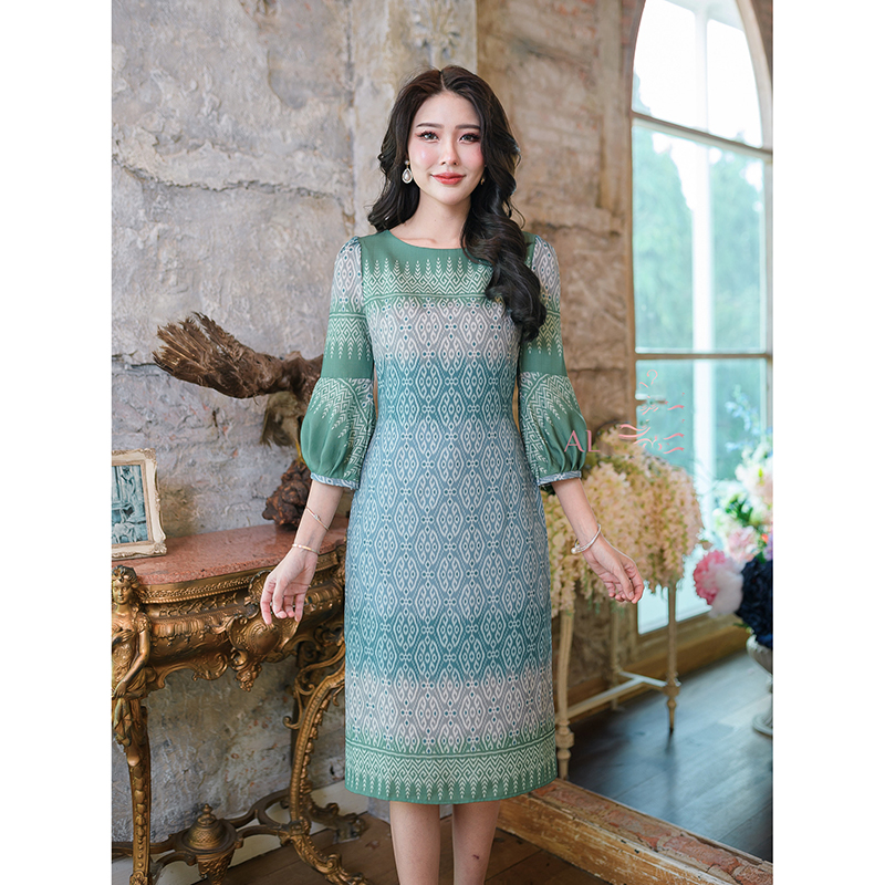 kudapy เดรสสั้นสีโทนชมพู/สีโทนเขียว ลายไทย ดีไซน์เก๋แขนยาวปลายบอลลูน มีซับในทั้งชุดแต่งซิปหลัง