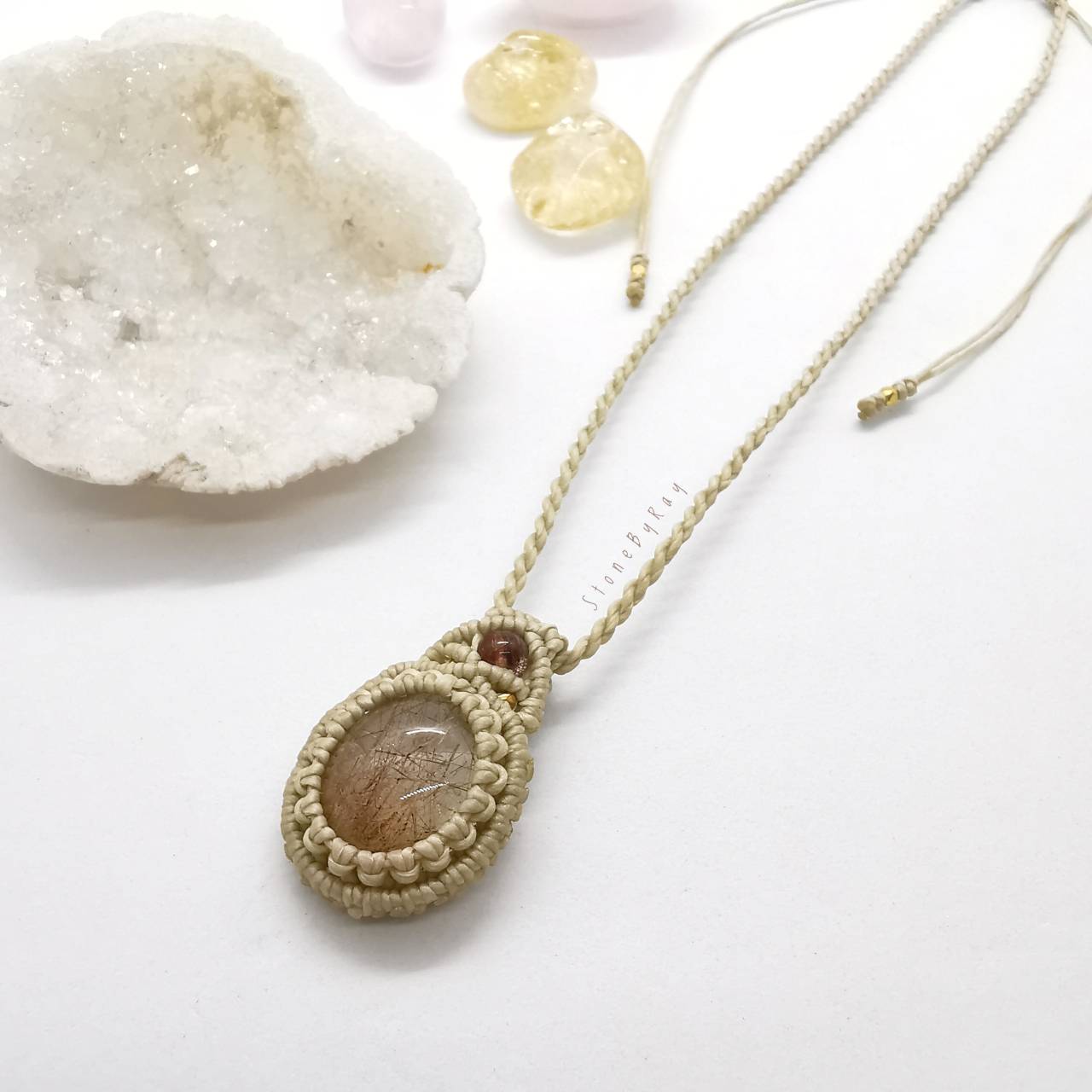 สร้อยคอเชือกถักจี้หินไหมนาค Red Rutilated Quartz