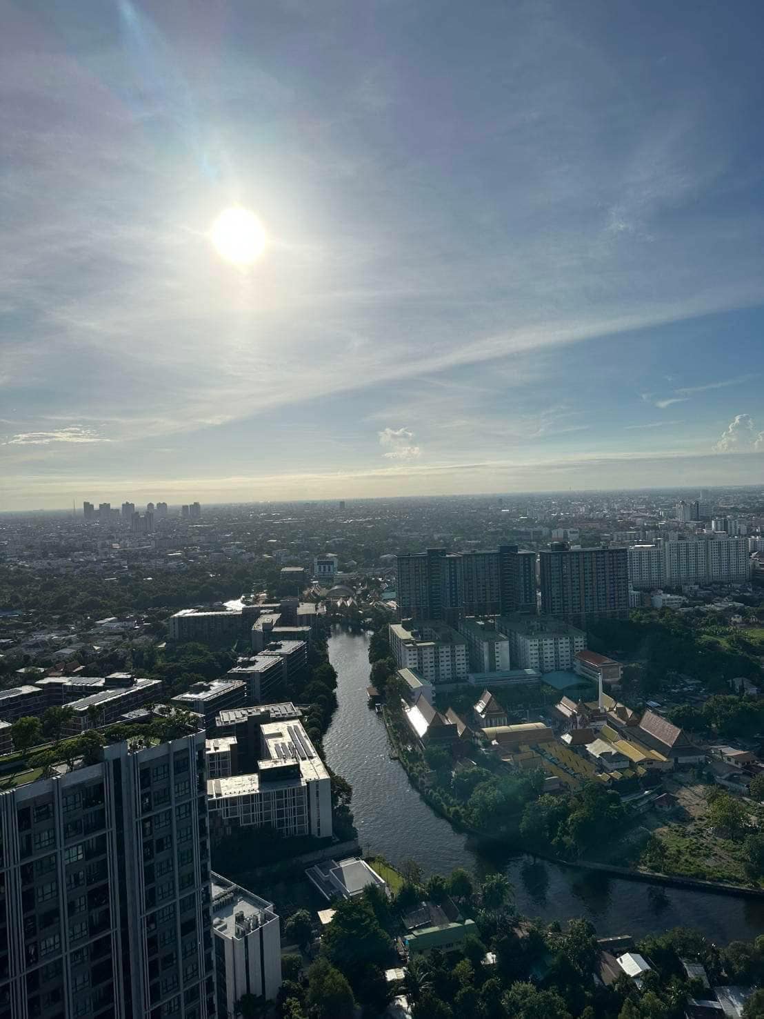 ปล่อยเช่า The Base Park West Sukhumvit 77 : เดอะ เบส พาร์ค เวสต์ สุขุมวิท 77 - โซนพื้นที่ BTS อ่อนนุช 2ห้องนอน 1ห้องน้ำ - ขนาดห้อง 44.61 ตรม. ชั้น 39 - ให้เช่า 27,000 ต่อเดือน