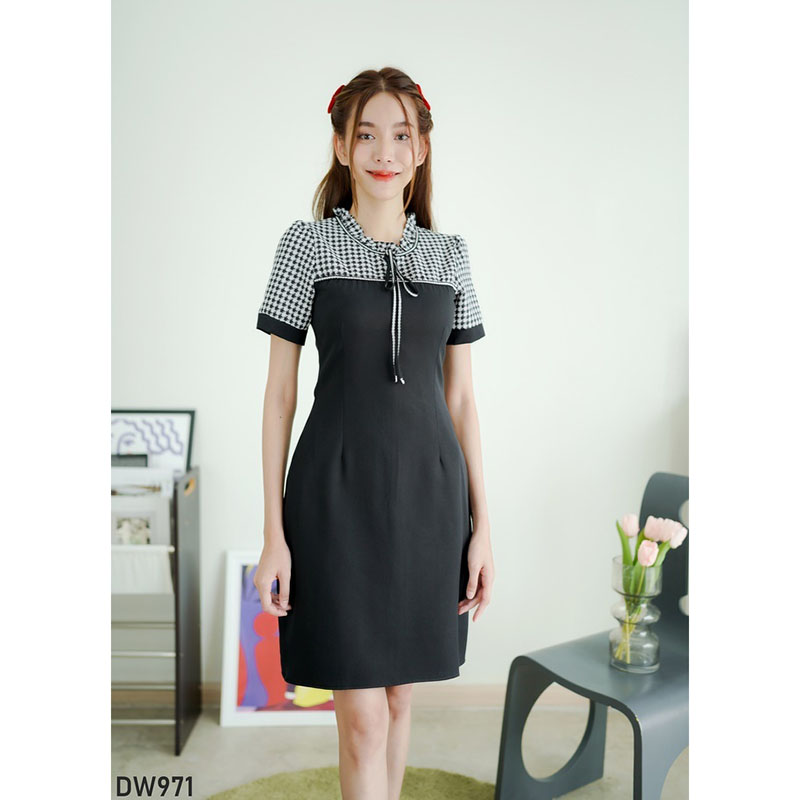 kudapy เดรสสั้นสีแดง/สีชมพู/สีดำ สก็อตผูกโบว์ สวยดูดีใส่สบาย