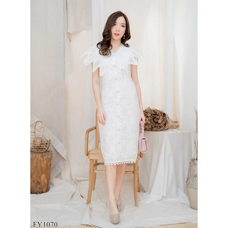 kudapy เดรสยาวสีขาว/สีแดง/สีชมพู คอวีปกระบายกระดุมเหลี่ยม