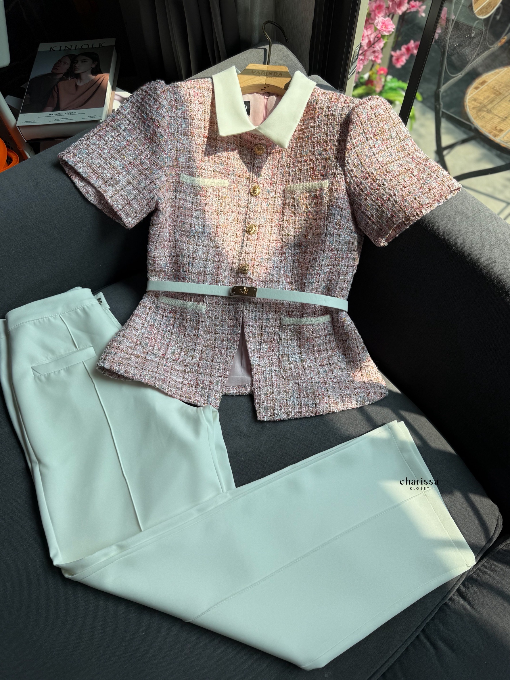 kudapy ชุดเซ็ท 3 ชิ้น เสื้อทวิตแขนสั้น + กางเกง มาพร้อมเข็มขัด เสื้อทวีตแขนสั้น คอปก