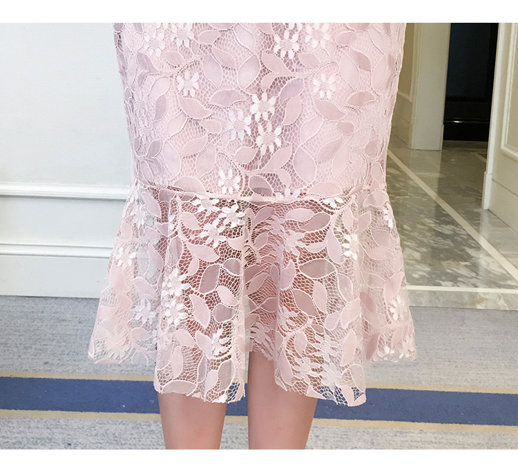 kudapy เดรสลูกไม้แขนกระดิ่งสีชมพู แต่งระบายชาย ซีทรูเอว ใส่เข้ารูปอวดหุ่นแซ่บบ งานลูกไม้ลายสวยซิบด้านหลังน้าา