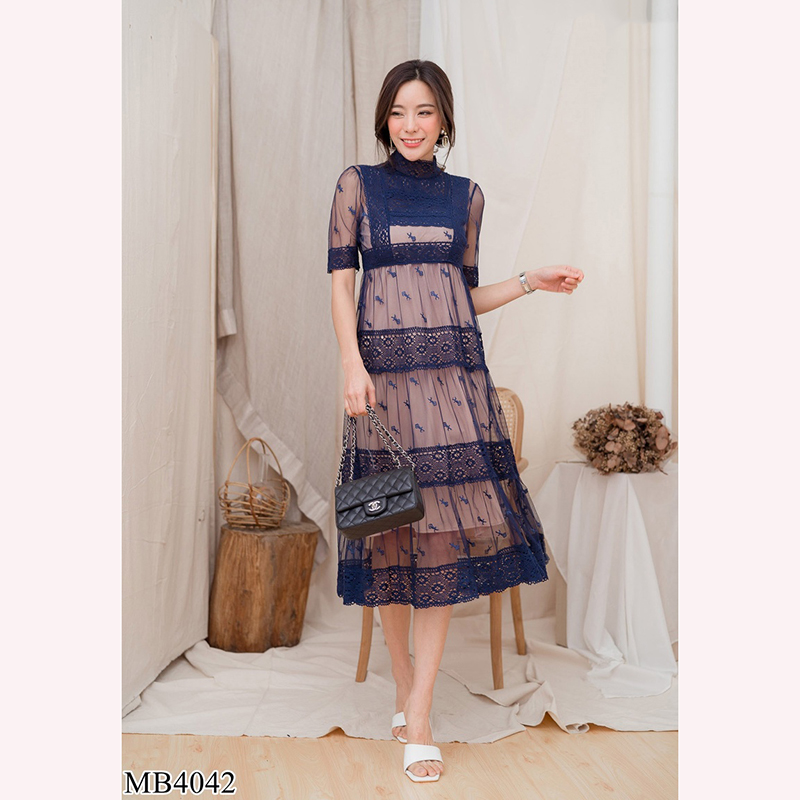 kudapy เดรสยาวสีแดง/สีกรม/สีชมพู/สีขาว ลูกไม้ตาข่ายสีสด ใส่สบายสวยดูดี