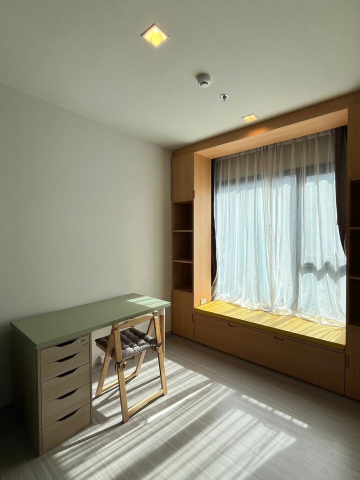 ปล่อยเช่าคอนโด Life Asoke - Rama 9 (ไลฟ์ อโศก - พระราม 9) - ชั้นสูง 1ห้องนอน 1ห้องอเนกประสังค์ 1ห้องน้ำ 1ห้องนั่งเล่น - ใกล้ MRTพระราม 9 เพชรบุรี/เซ็นทรัล/มศว. - ขนาดห้อง 40 ตรม. ชั้น 35