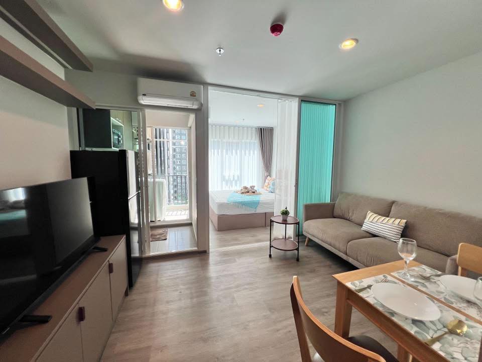 ให้เช่าคอนโด Regent home bangna (รีเจ้นท์ โฮม บางนา) โซนพื้นที่ BTS บางนา ห้องแบบ 1ห้องนอน / 1ห้องน้ำ / โซนครัวปิด · ขนาดห้อง 28 ตรม. ชั้น 11 ตึก D