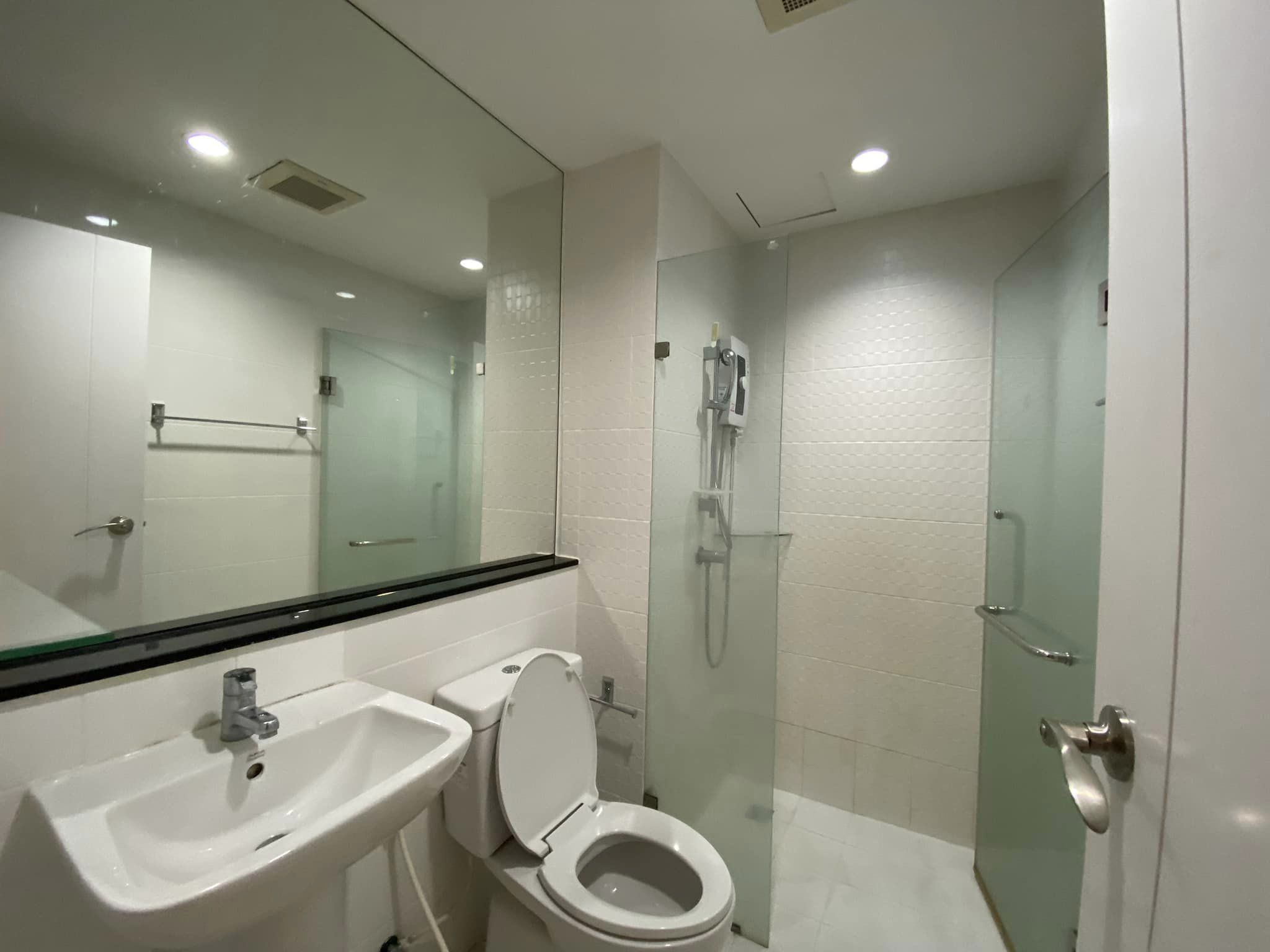 ปล่อยเช่าคอนโด The Tree Interchange (เดอะ ทรี อินเตอร์เชนจ์) - วิวแม่น้ำ 2ห้องนอน 2ห้องน้ำ 1ห้องนั่งเล่น - ใกล้ MRT เตาปูน บางโพ - ขนาดห้อง 58 ตรม+ที่จอด 12 ตรม รวม 70 ตรม ชั้น 37 ตึก A