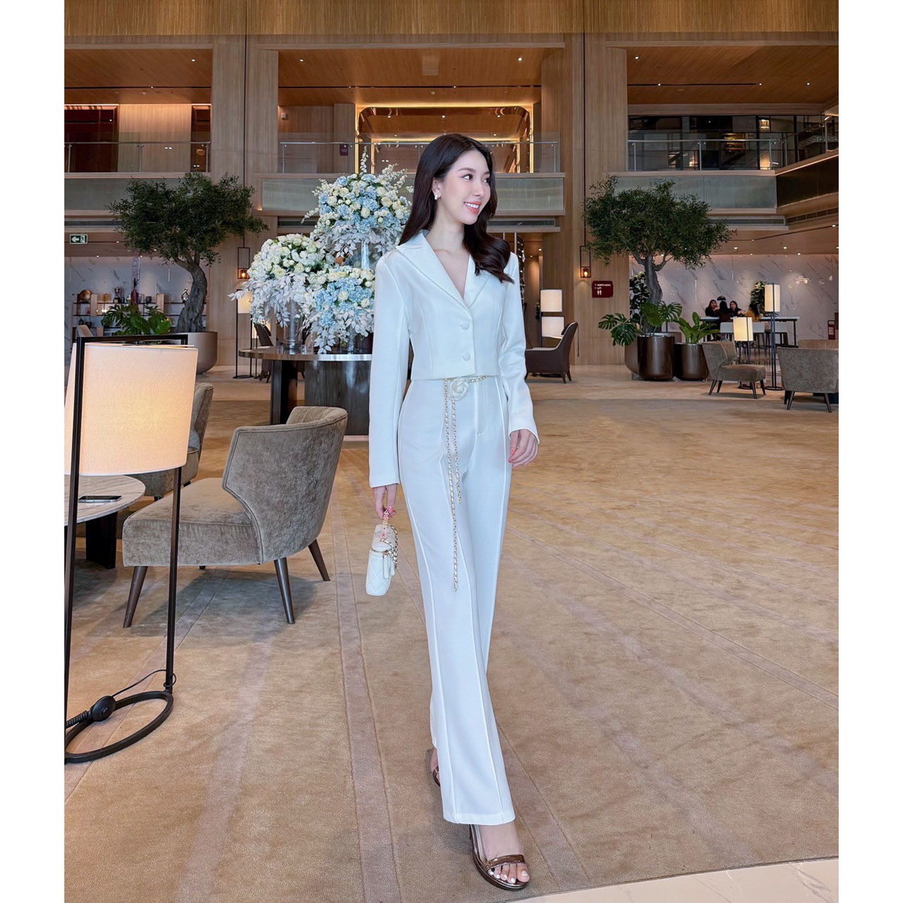 kudapy Sets 3 ชิ้น เสื้อ กางเกง เข็มขัดดอกไม้ เสื้อกระดุมปั้มจริง 2 เม็ด กางเกงตีเกล็ดหน้า ซิปตะขอมีซับในอย่างดี