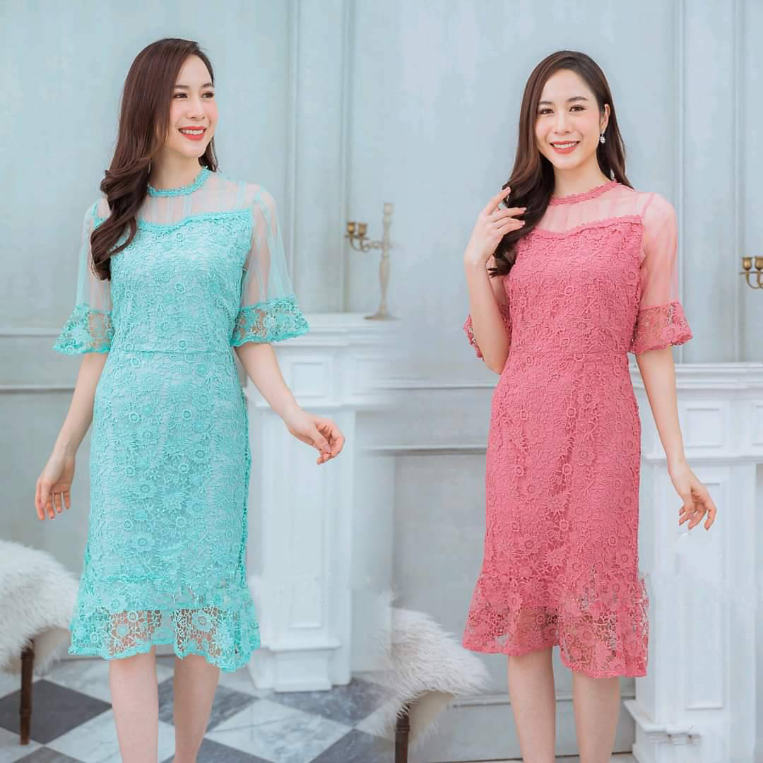kudapy เดรสสั้นคอกลมแขนกระดิ่งสีเขียวมิ้นท์ สีชมพูพีท เดรสใส่ออกงานผ้าลูกไม้เนื้อนิ่ม ซับในซิบหลังอย่างดีค่ะ ไหล่แต่งซีทรูโชว์เซ็กซีี่