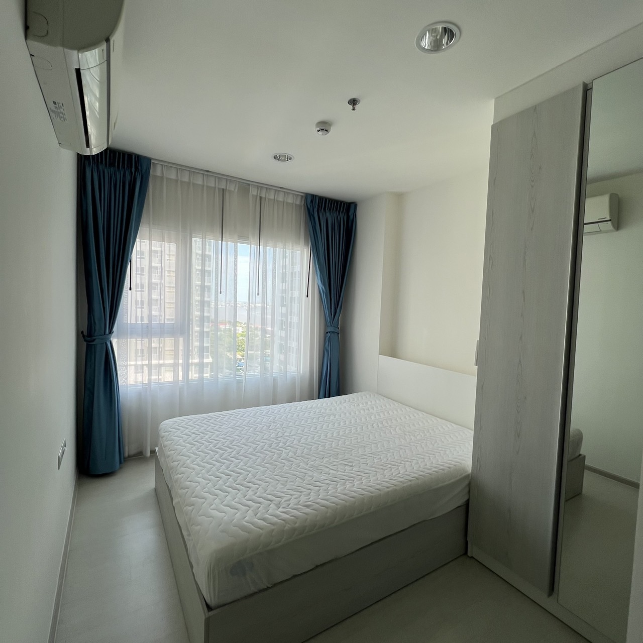 ให้เช่าห้อง 1 Bed Room Plus เครื่องใช้ไฟฟ้าครบ สอบถามแอด Line ID : Smile-easy ที่ Aspire Erawan