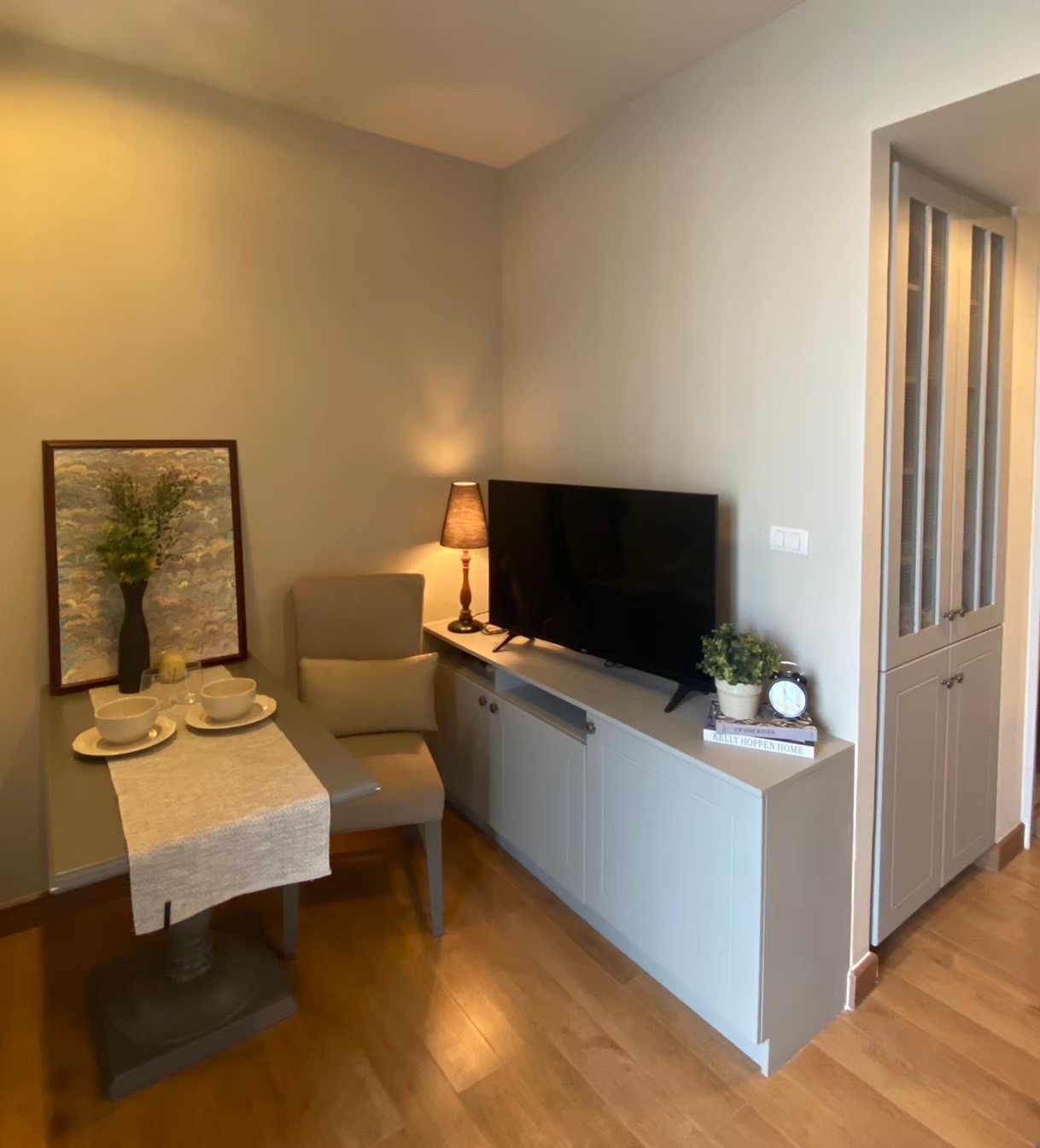 ให้เช่าคอนโด The Editor Saphan Khwai (ดิ เอดิเตอร์ สะพานควาย) - ห้องย่านสะพานควายเฟอร์ครบมีเครื่องซักผ้า - การเดินทาง: 10 เมตรถึง BTS สะพานควาย - ใกล้ โรงพยาบาลเปาโล Big c