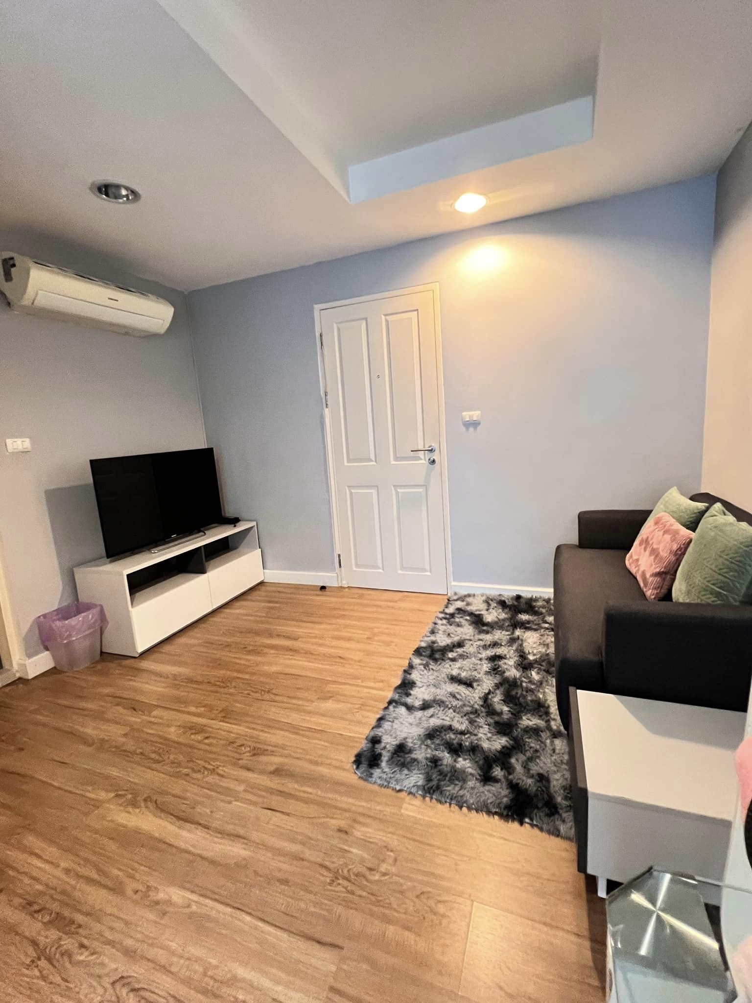 ปล่อยเช่าคอนโด The Kris 7 Ratchada 17 (เดอะ คริส 7 รัชดา 17) - 1ห้องนอน 1ห้องน้ำ 1ห้องนั่งเล่น 1ห้องครัว - ใกล้ MRT สุทธิสาร - ขนาดห้อง 32 ตรม. ชั้น 7