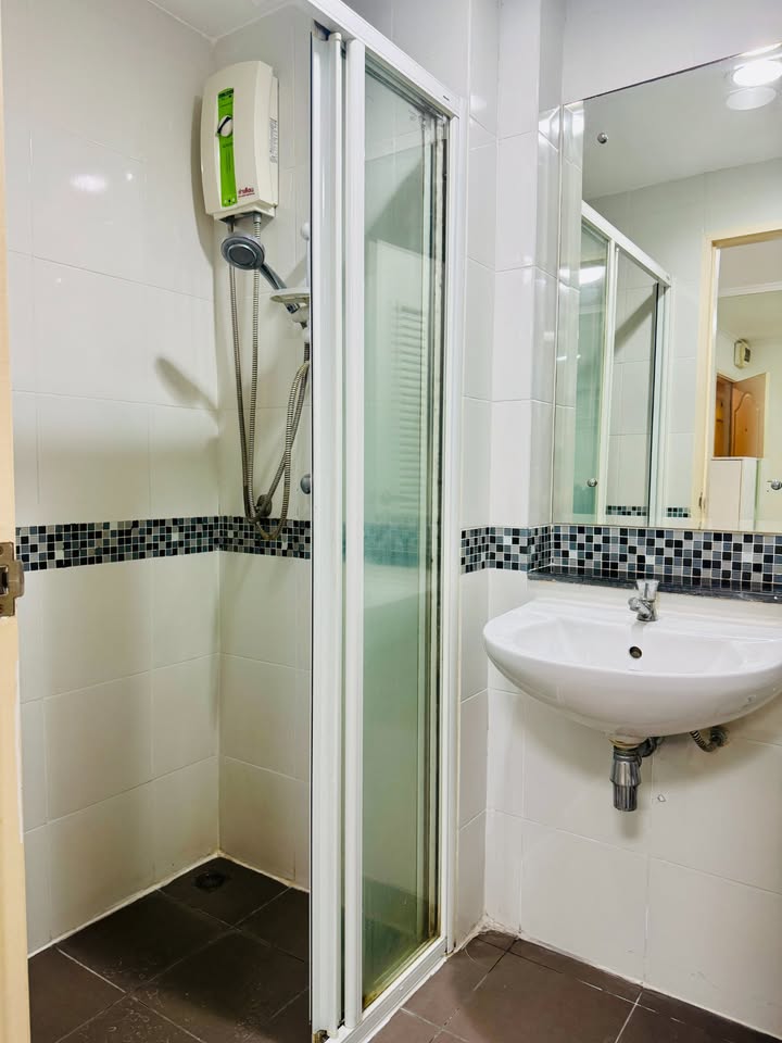 ให้เช่าคอนโด Notting Hill Bearing (น็อตติ้ง ฮิลล์ แบริ่ง) ห้องสภาพใหม่ กว้าง สะอาด แบ่งเป็นสัดส่วน ไม่อึดอัด 🧳หิ้วกระเป๋าใบเดียว พร้อมเข้าอยู่ได้เลย 🚪ห้อง : One Bed ขนาด 34 ตร.ม.