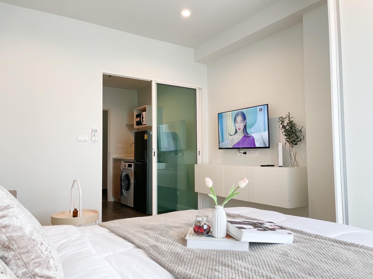 ให้เช่า Metro Sky Wutthakat ห้องใหม่แต่งสวยมีเครื่องซักผ้า