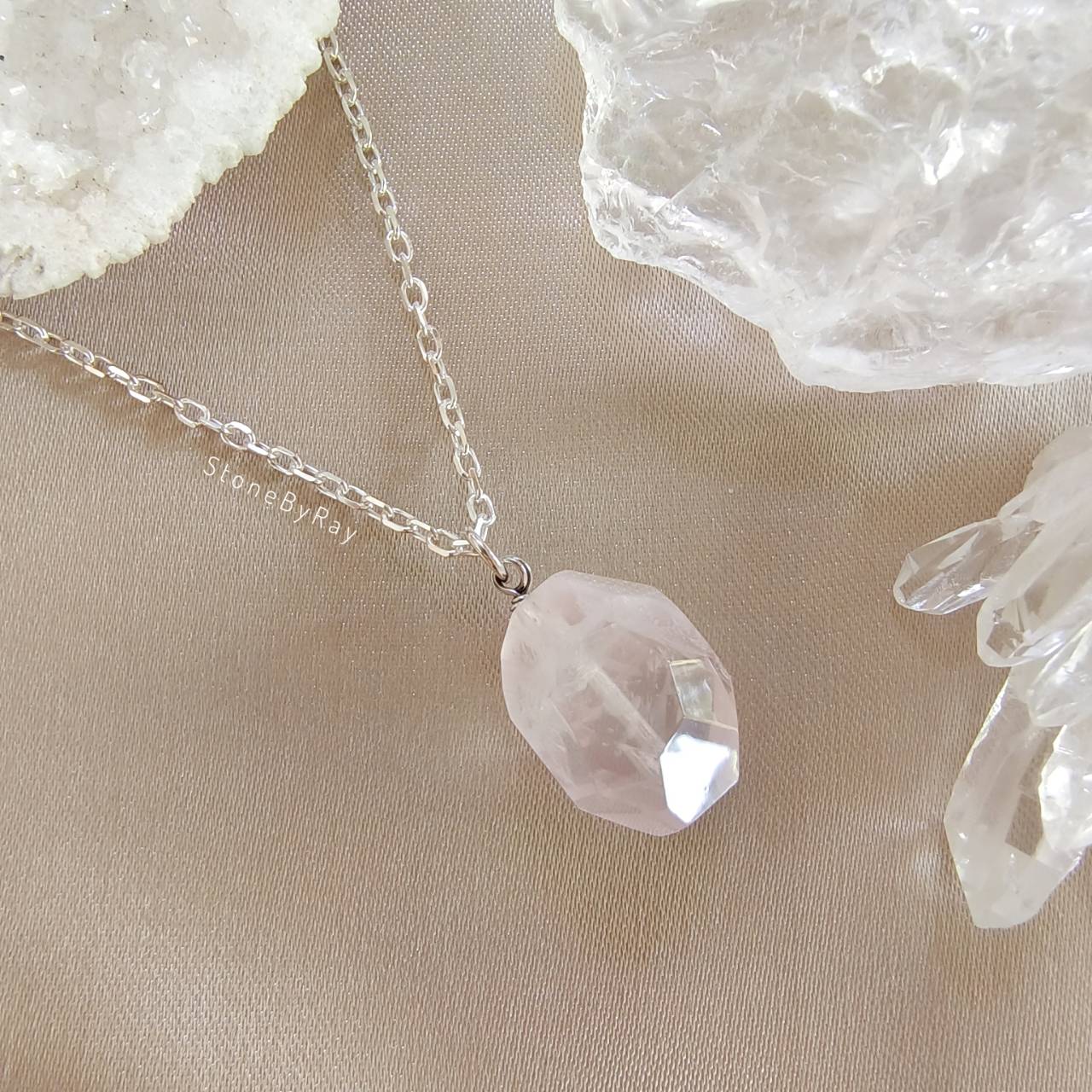 สร้อยคอเงินจี้หินโรสควอตซ์ Rose Quartz
