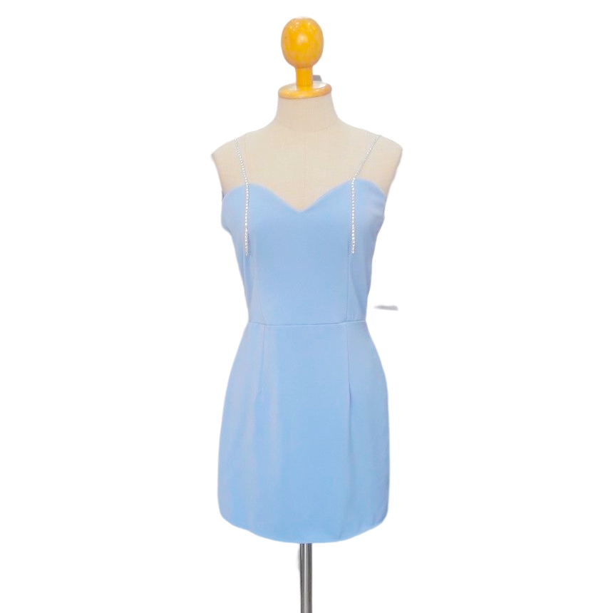 kudapy เดรสสั้นเกาะอกสีชมพู /สีฟ้า ไปงานสายโซ่เพชรสีเงินสวย งานเก็บทรงสวยมาก ผ้ายืดเล็กน้อยซิปหลังอย่างดี