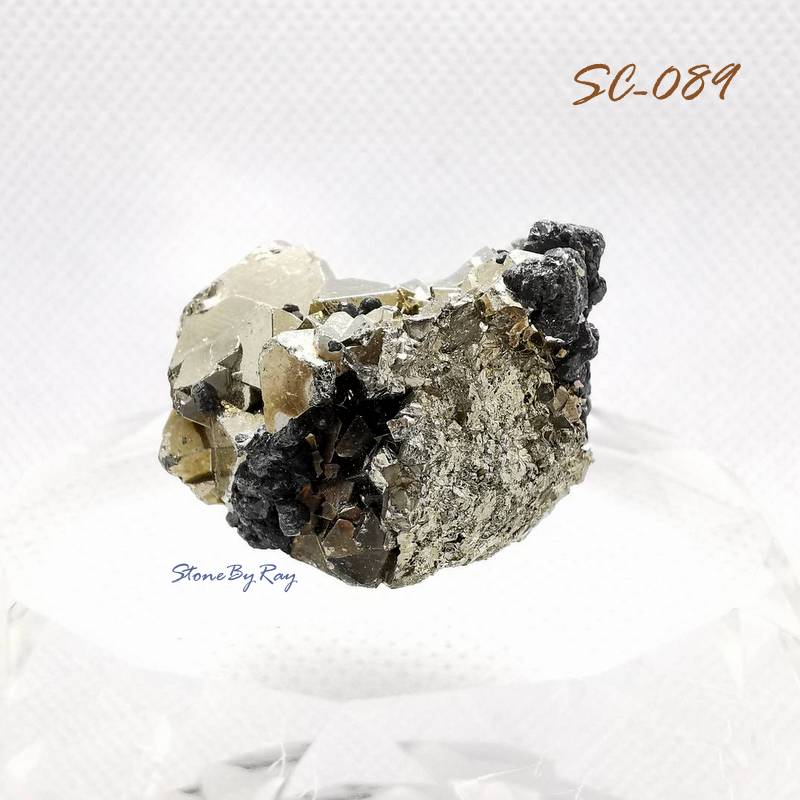 ไพไรต์ (Pyrite Octahedra Peru)