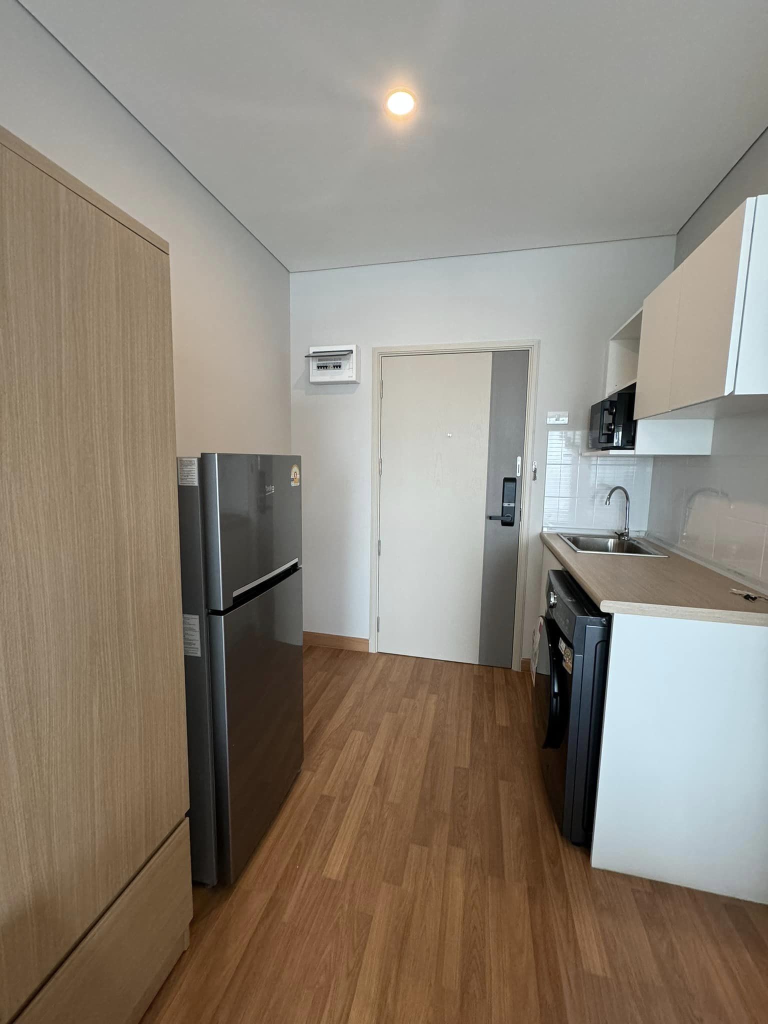 สนใจชมห้องติดต่อได้เลย Line ID: Smile-easy ปล่อยเช่าคอนโด ลุมพินี เพลส เตาปูน อินเตอร์เชนจ์ (Lumpini Place Taopoon Interchange) - Studio 1ห้องน้ำ - ใกล้ MRT เตาปูน - ขนาดห้อง 24 ตรม. ชั้น 24