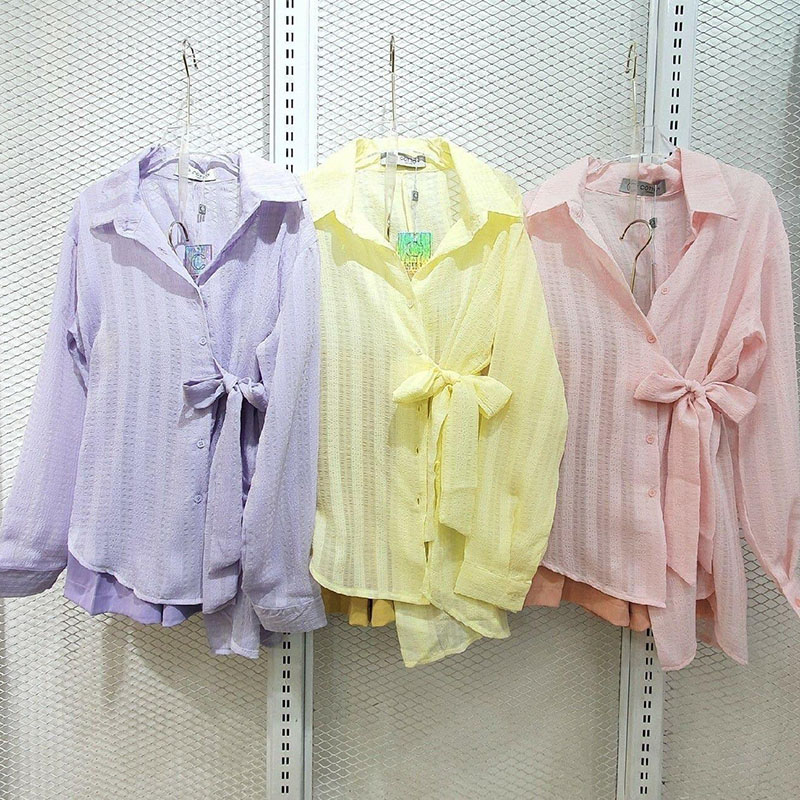 kudapy ชุดเซทสีชมพู,เหลือง เสื้อ+กางเกง เสื้อคอปกผุกเอวดีเทลน่ารัก ผ้ามีเทคเจอร์ในตัว โทนสีสวยมากๆ